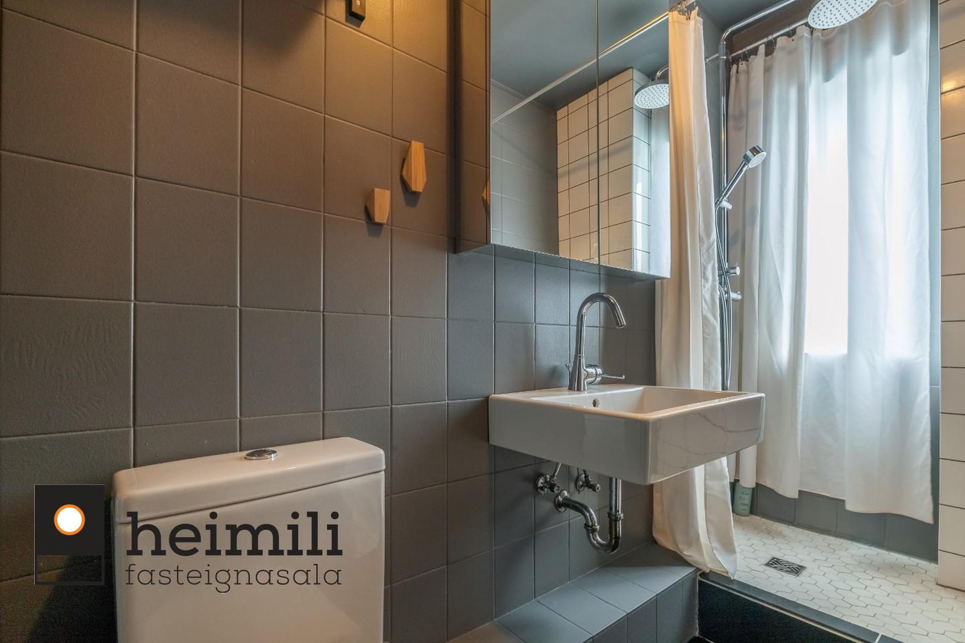 Eskihlíð 16, 105 Reykjavík