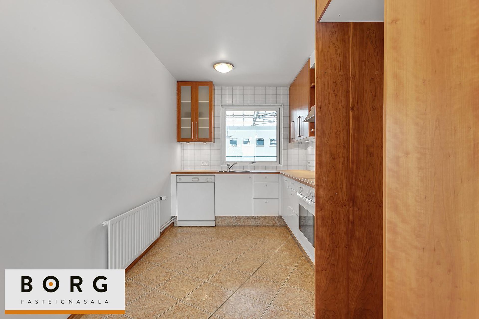 Garðatorg 7, 210 Garðabær