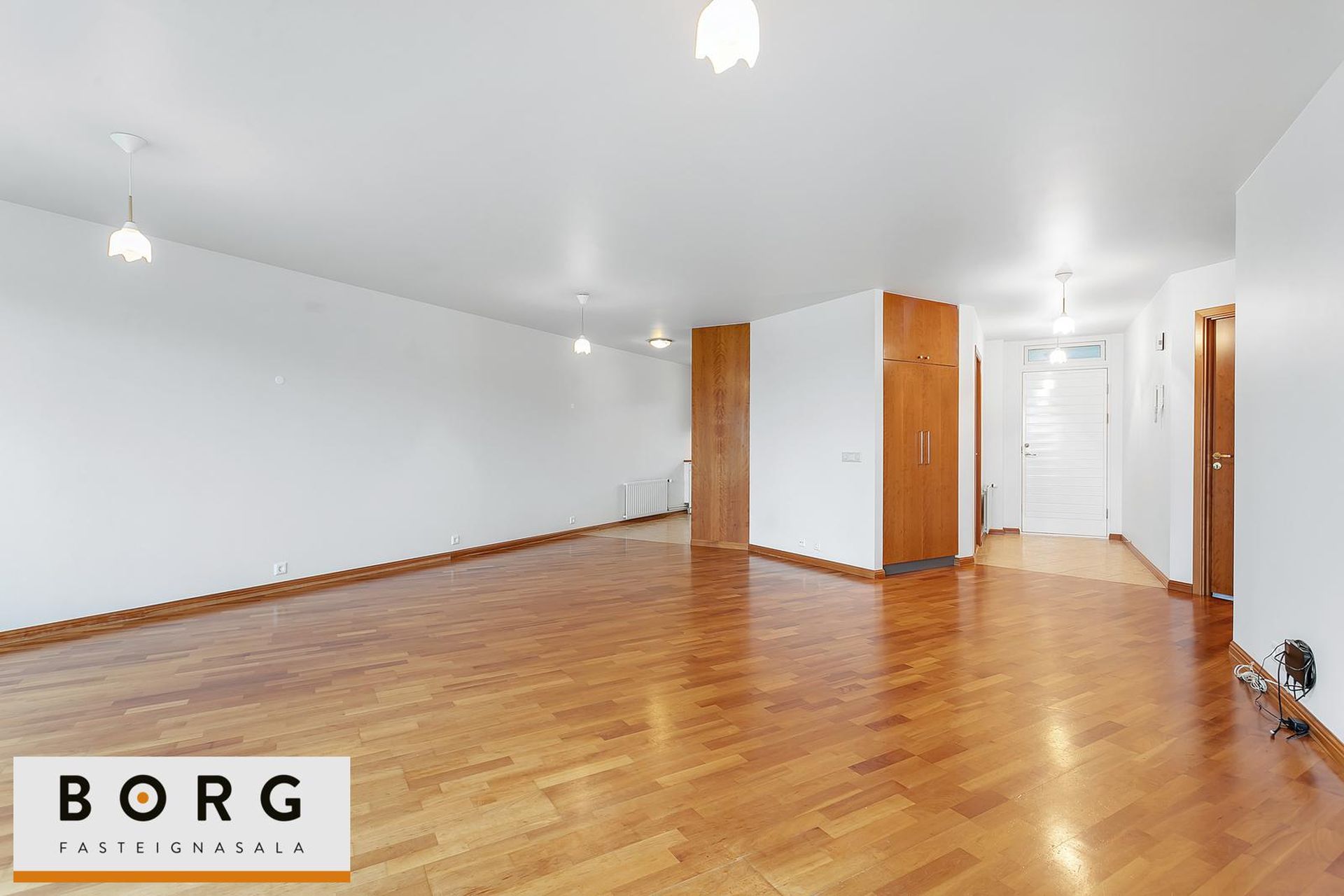 Garðatorg 7, 210 Garðabær