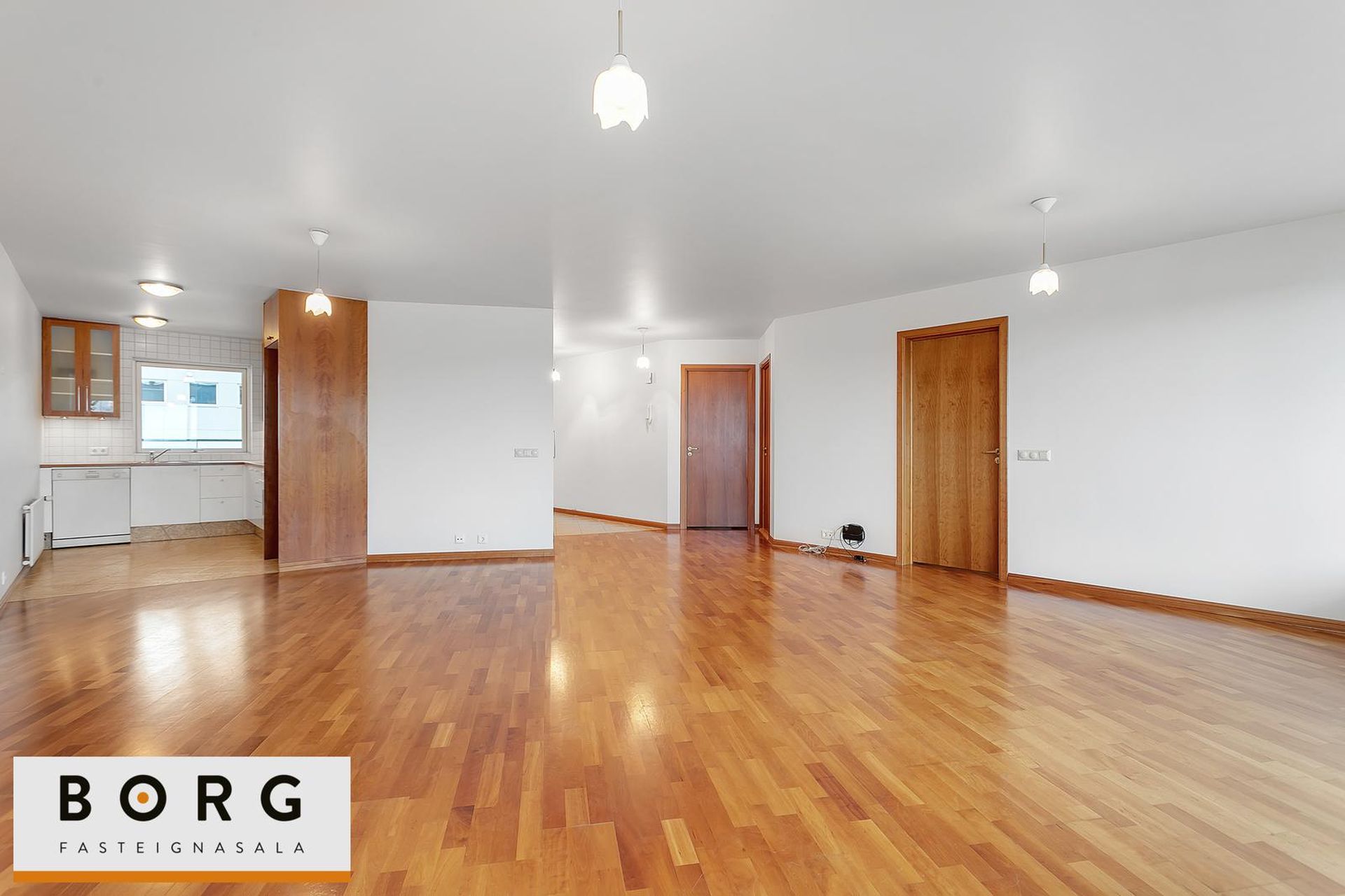 Garðatorg 7, 210 Garðabær