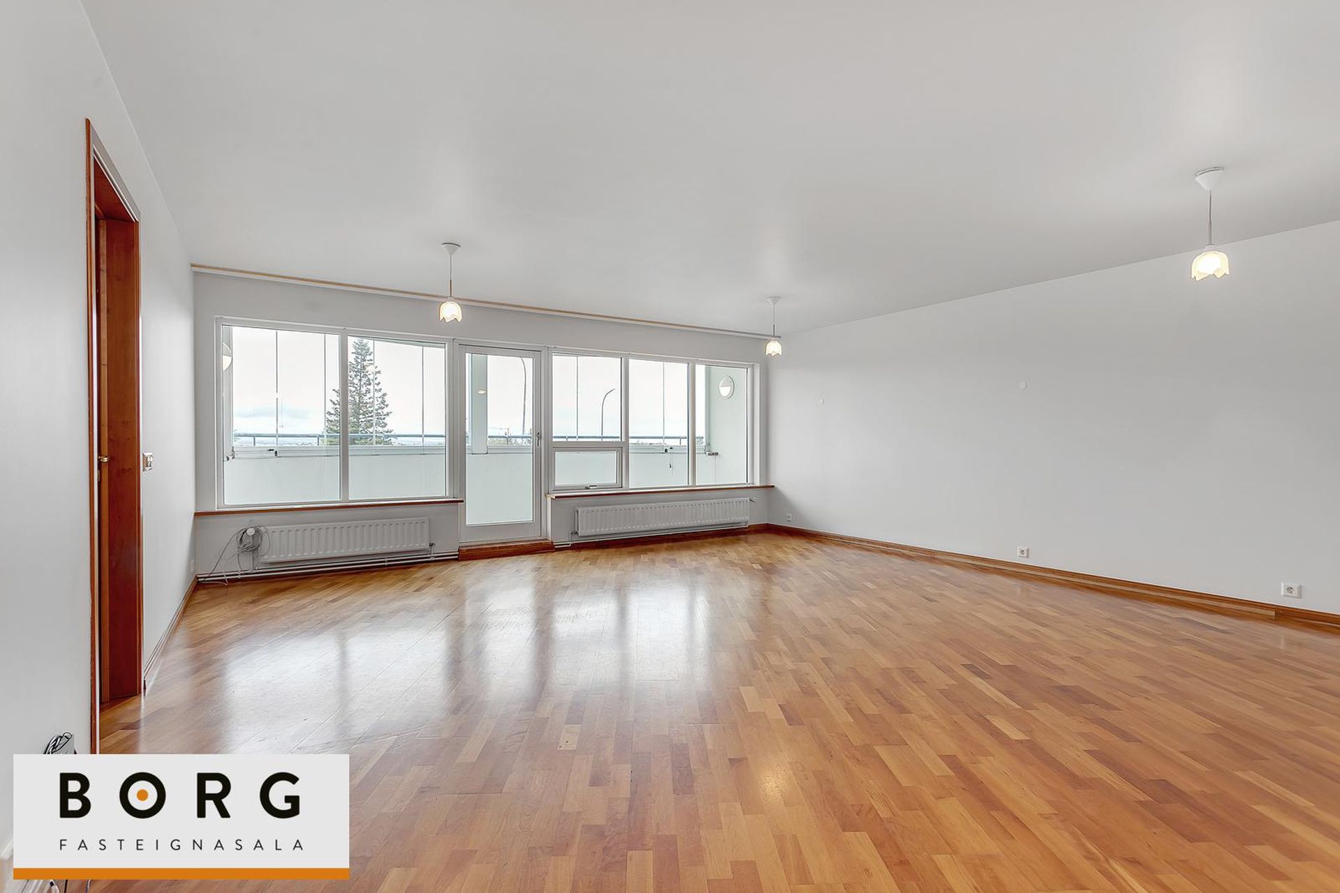 Garðatorg 7, 210 Garðabær