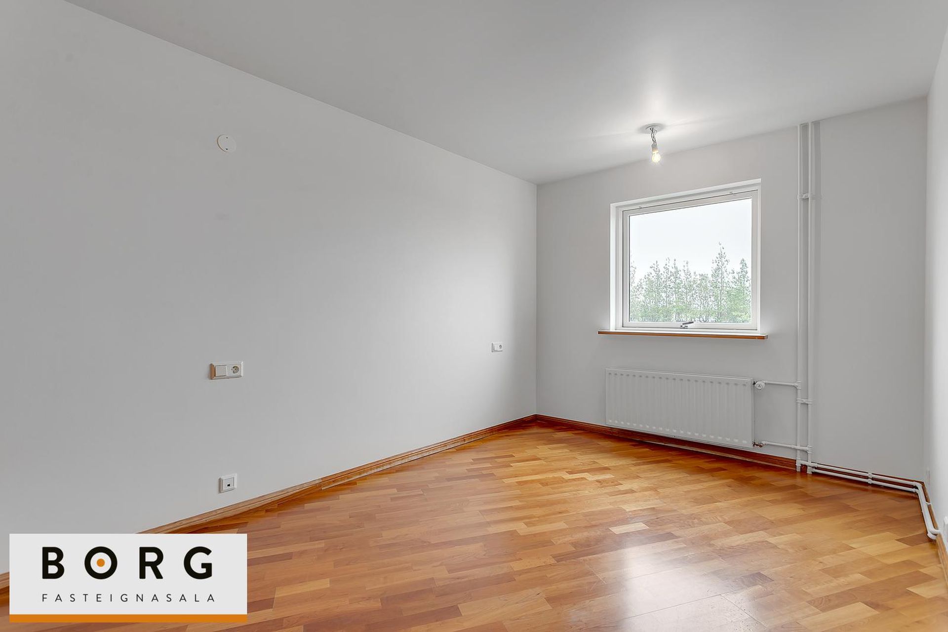 Garðatorg 7, 210 Garðabær