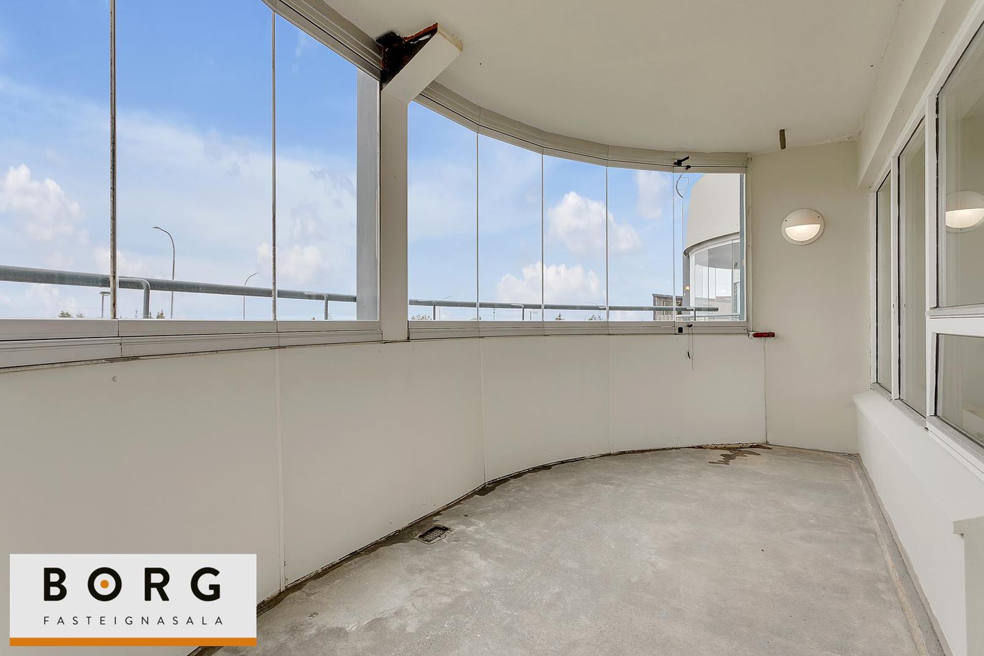 Garðatorg 7, 210 Garðabær