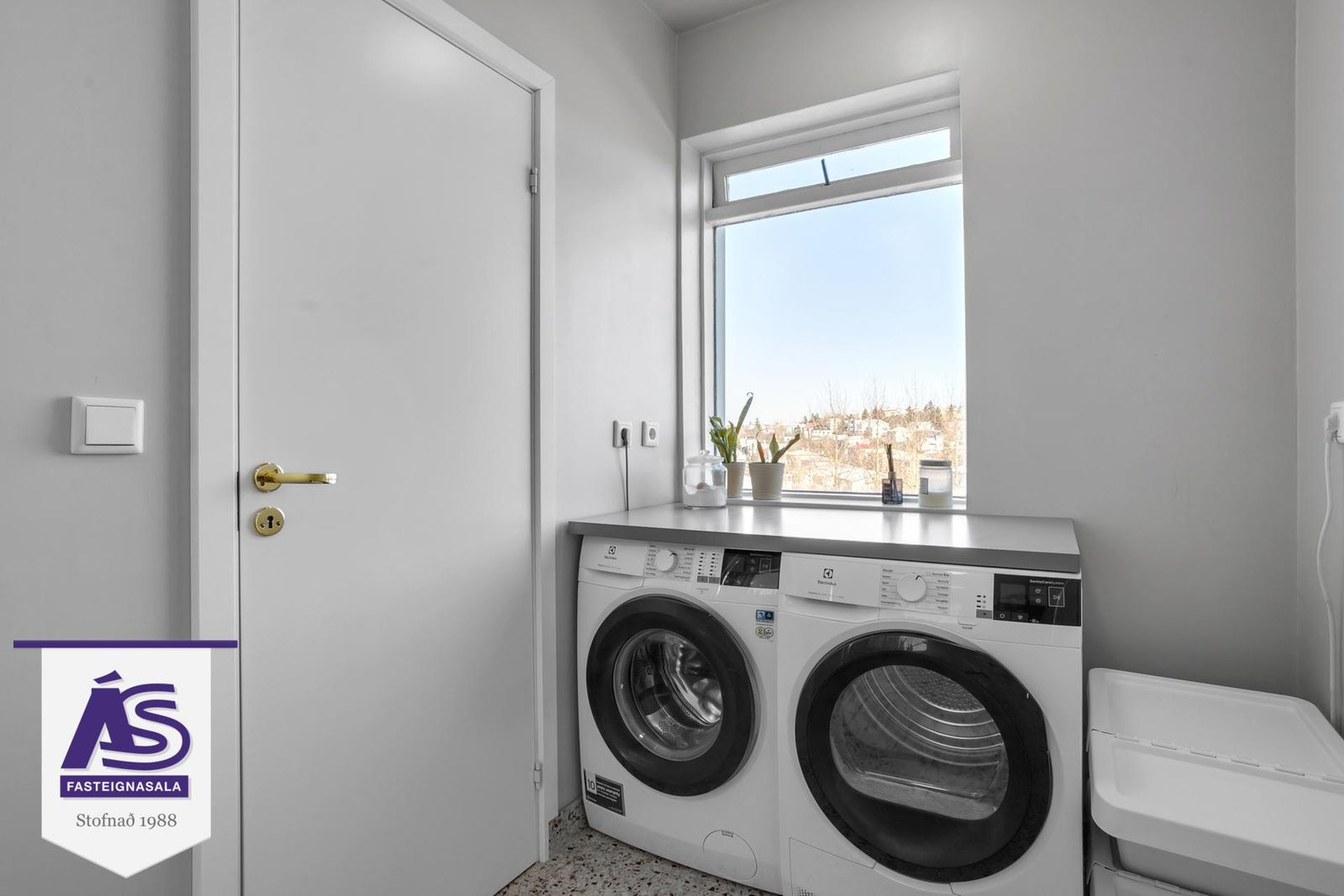 Suðurbraut 8 - 0301, 220 Hafnarfjörður