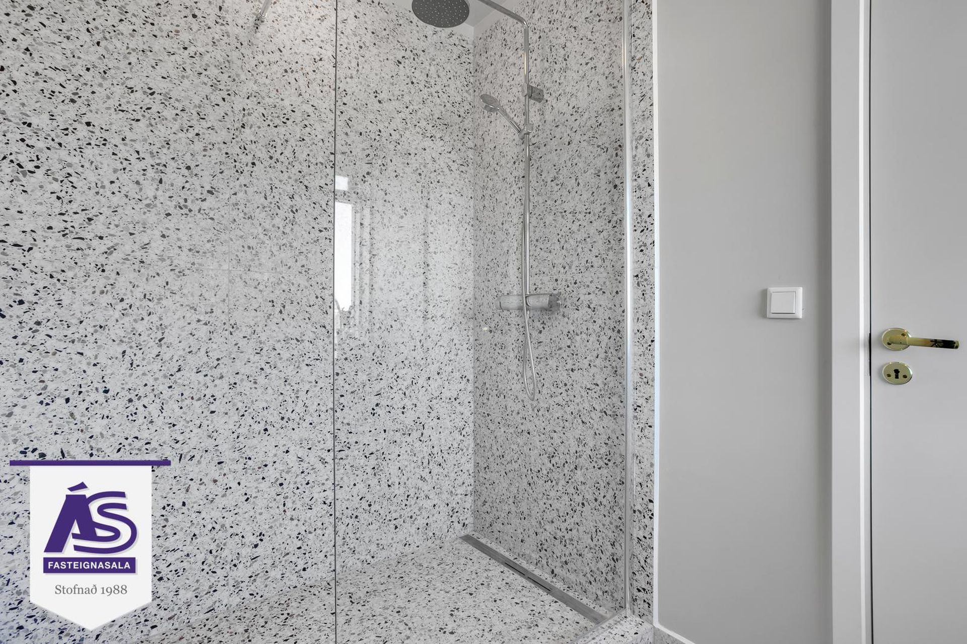 Suðurbraut 8 - 0301, 220 Hafnarfjörður