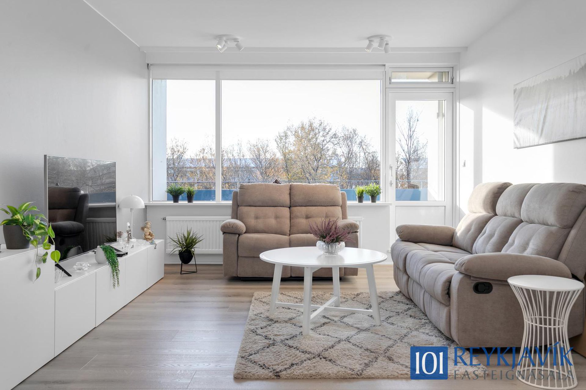 Hraunbær 130 - 0301, 110 Reykjavík