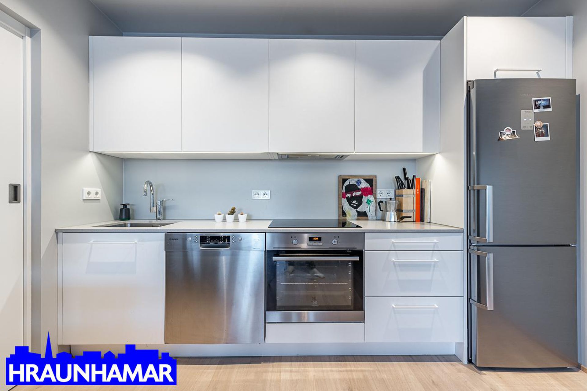 Hverfisgata 85 - 0103, 101 Reykjavík