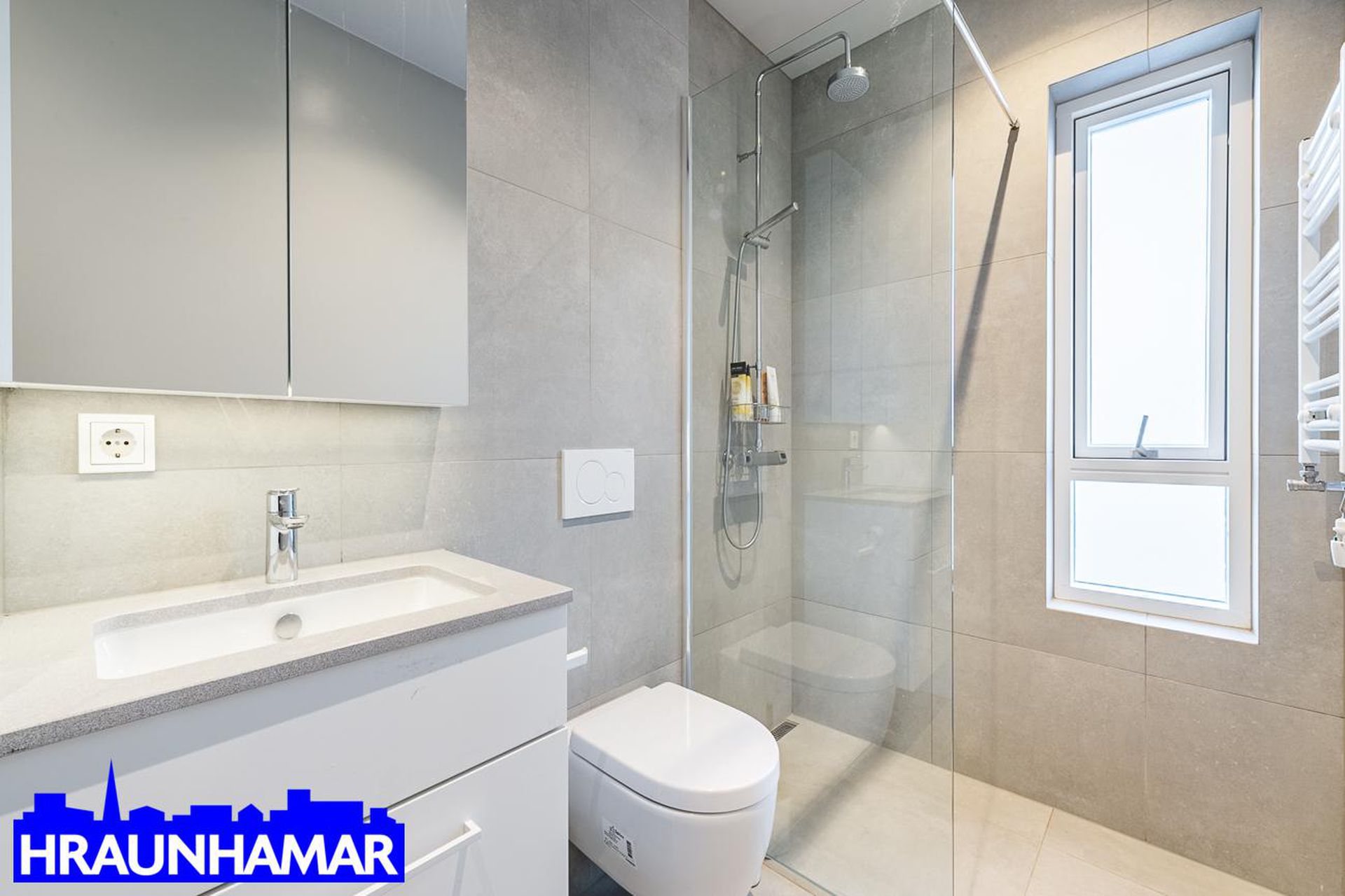 Hverfisgata 85 - 0103, 101 Reykjavík