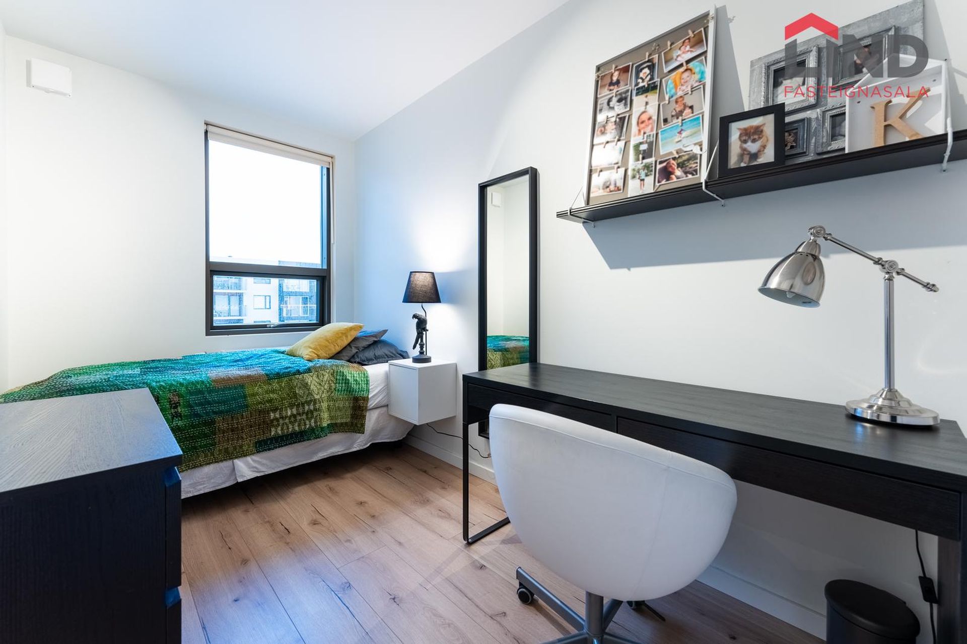 Smyrilshlíð 1, 102 Reykjavík