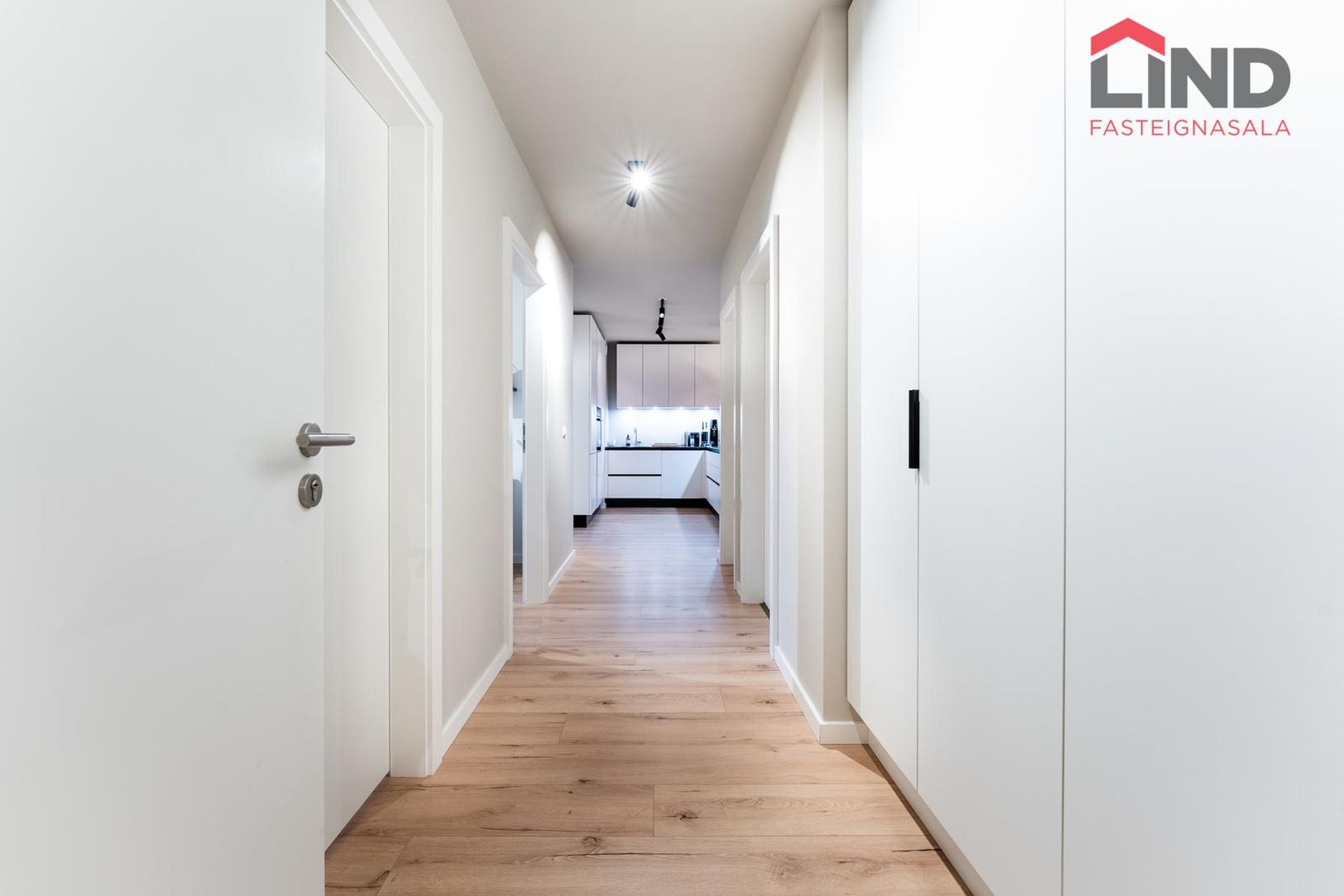 Smyrilshlíð 1, 102 Reykjavík