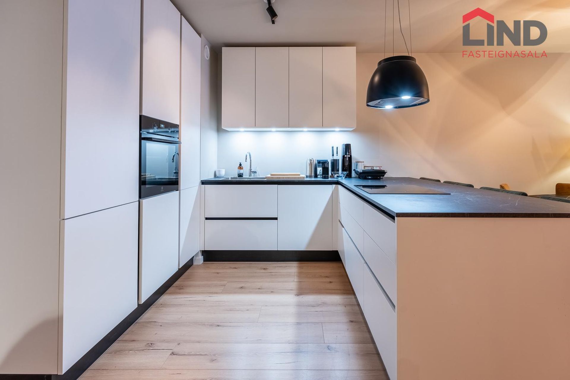 Smyrilshlíð 1, 102 Reykjavík