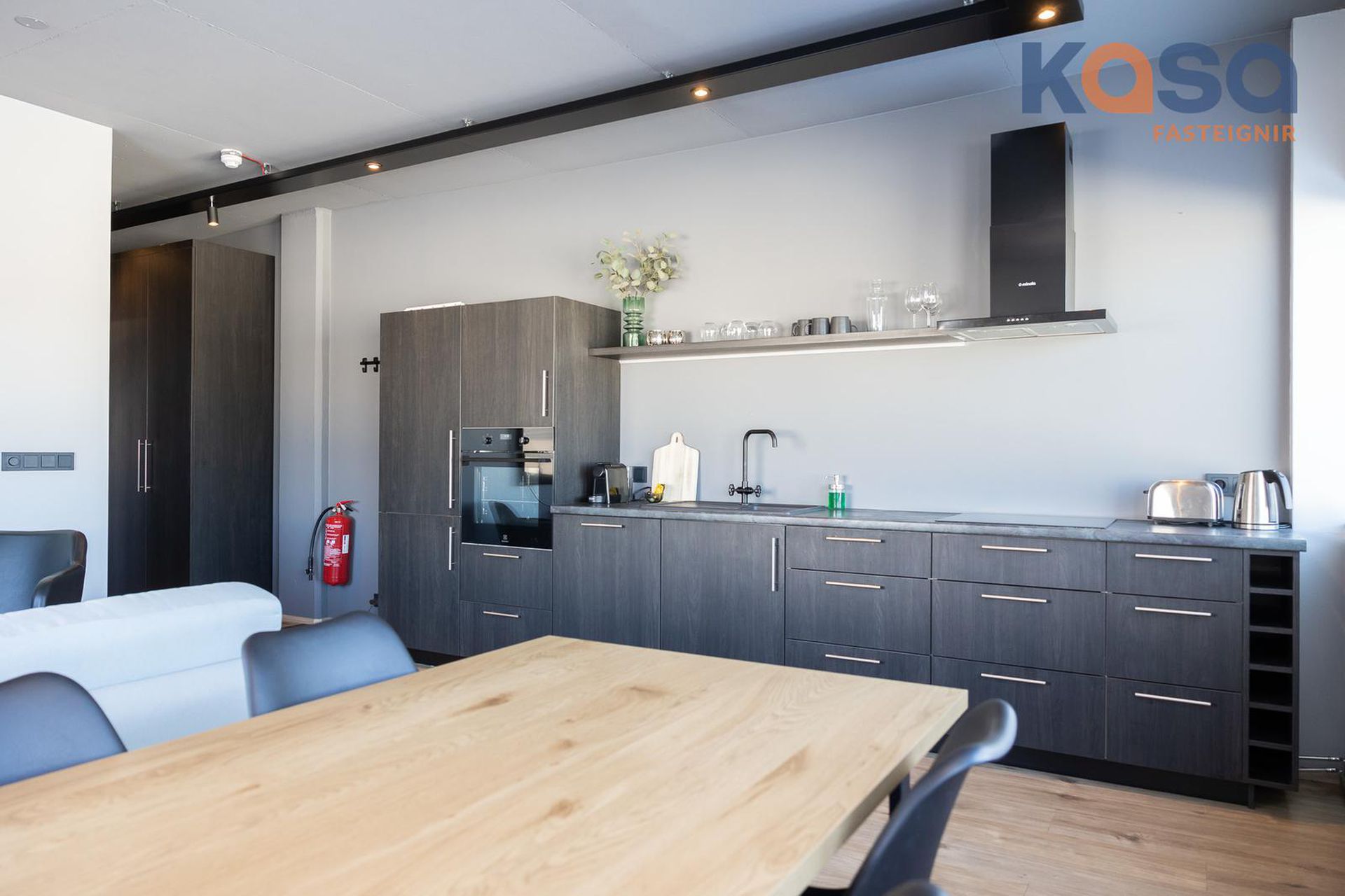 Tryggvabraut 24, 600 Akureyri