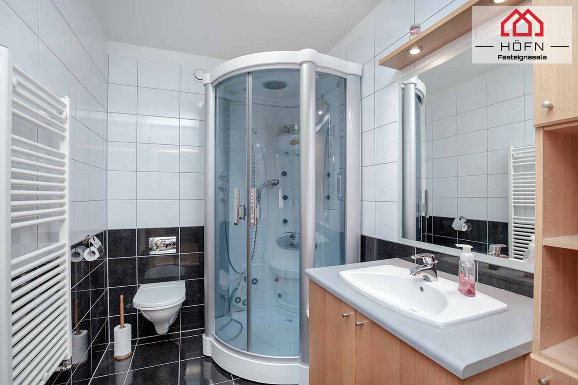 Flatahraun 1, 220 Hafnarfjörður