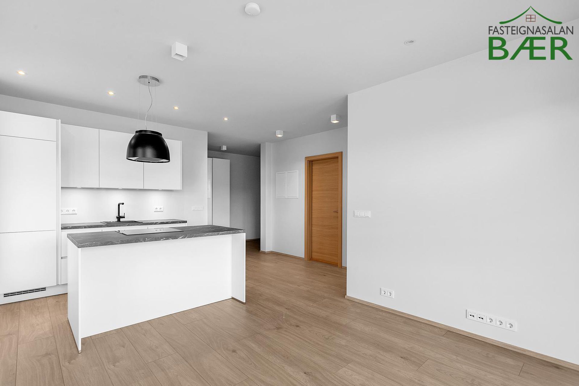 Smyrilshlíð 18, 102 Reykjavík
