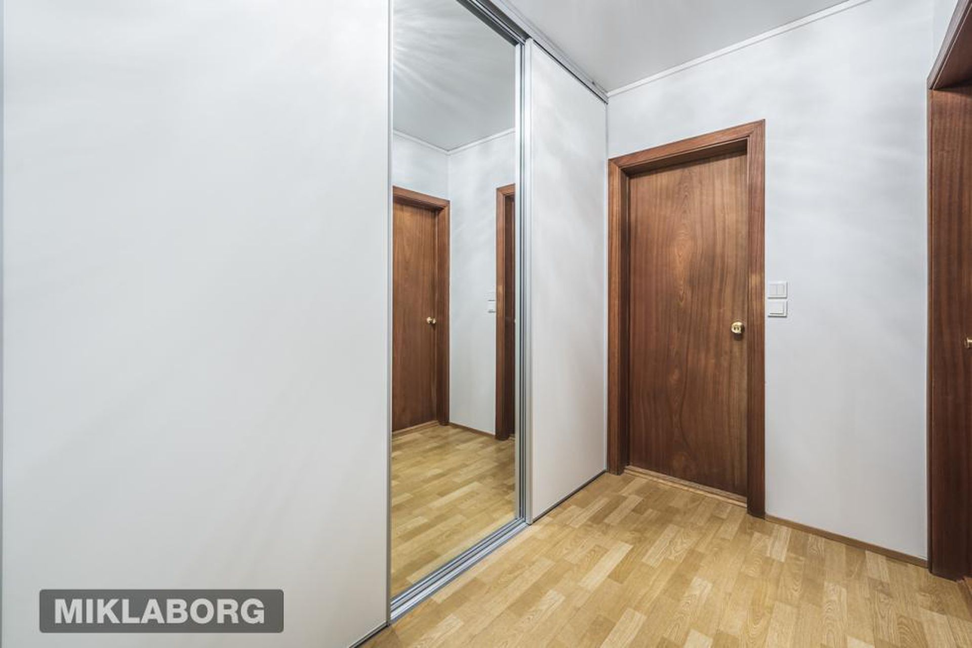 Hvassaleiti 28, 103 Reykjavík