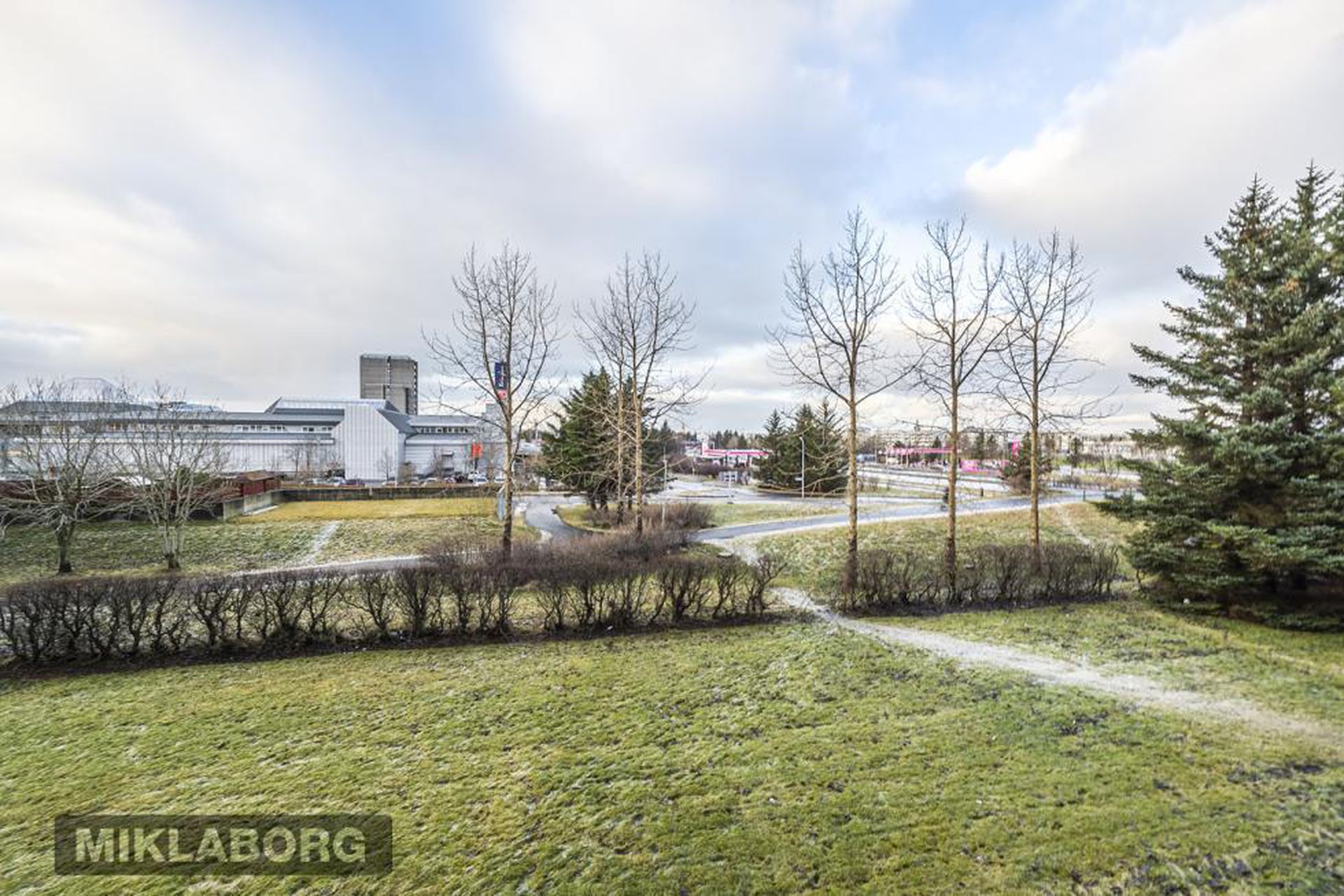 Hvassaleiti 28, 103 Reykjavík