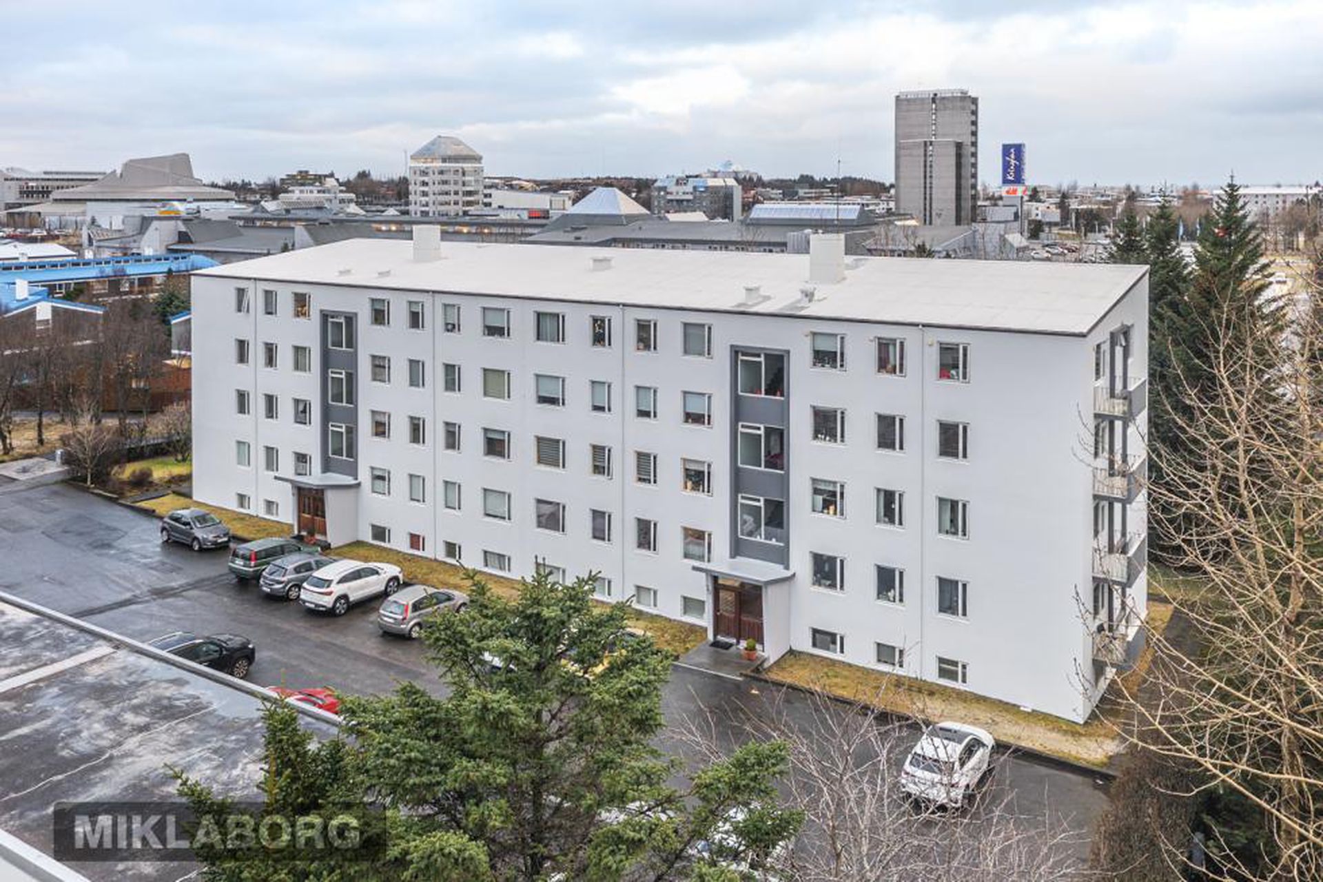 Hvassaleiti 28, 103 Reykjavík