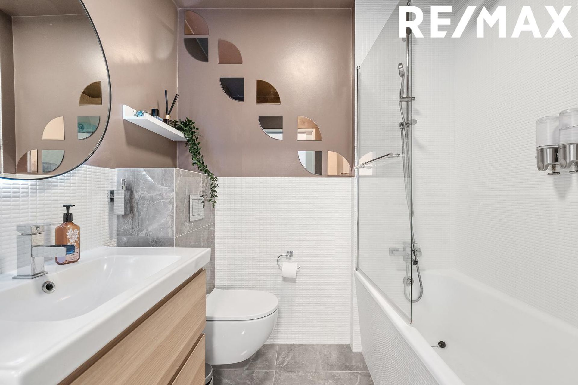 Álftamýri 36, 108 Reykjavík