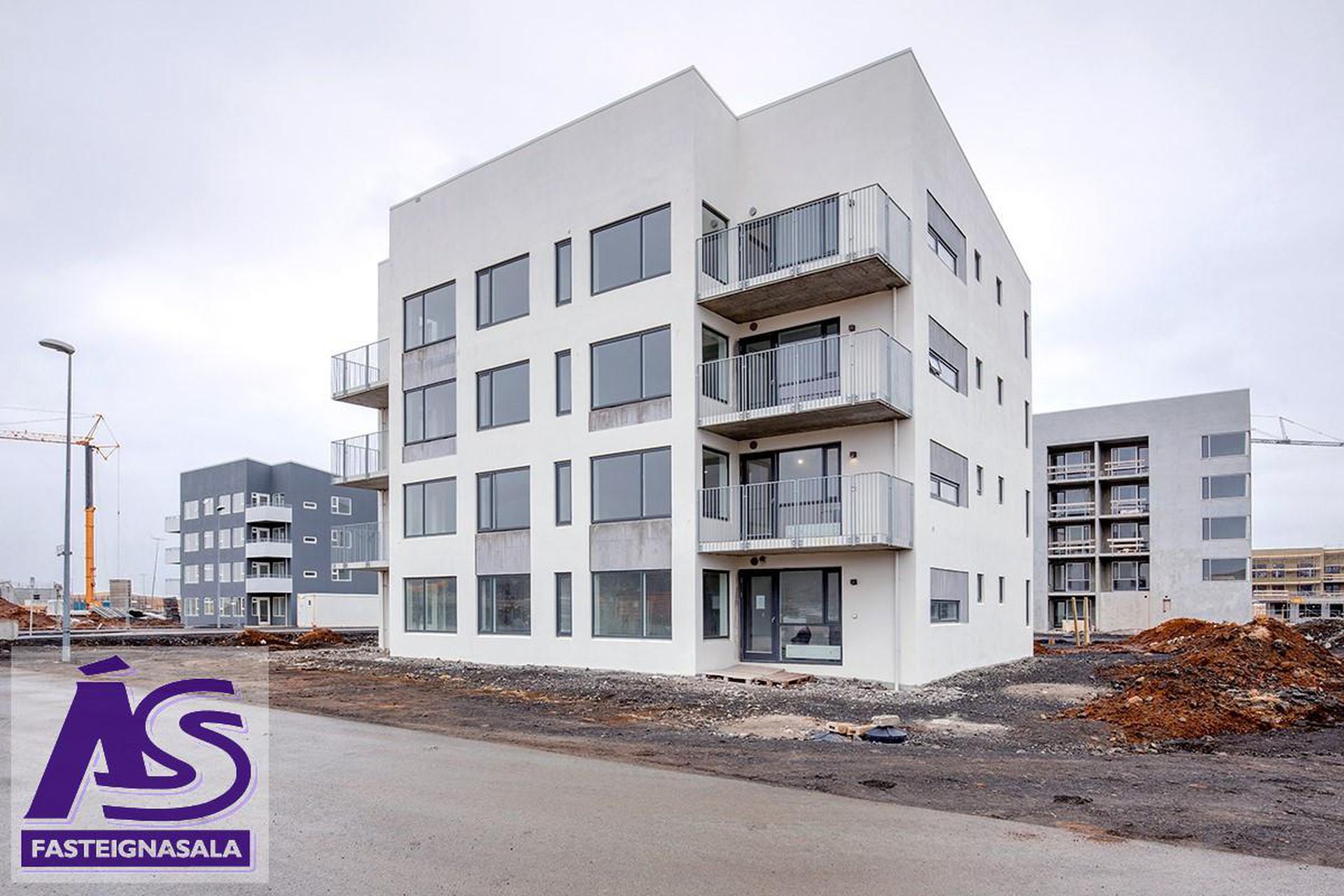 Hádegisskarð 2, 221 Hafnarfjörður