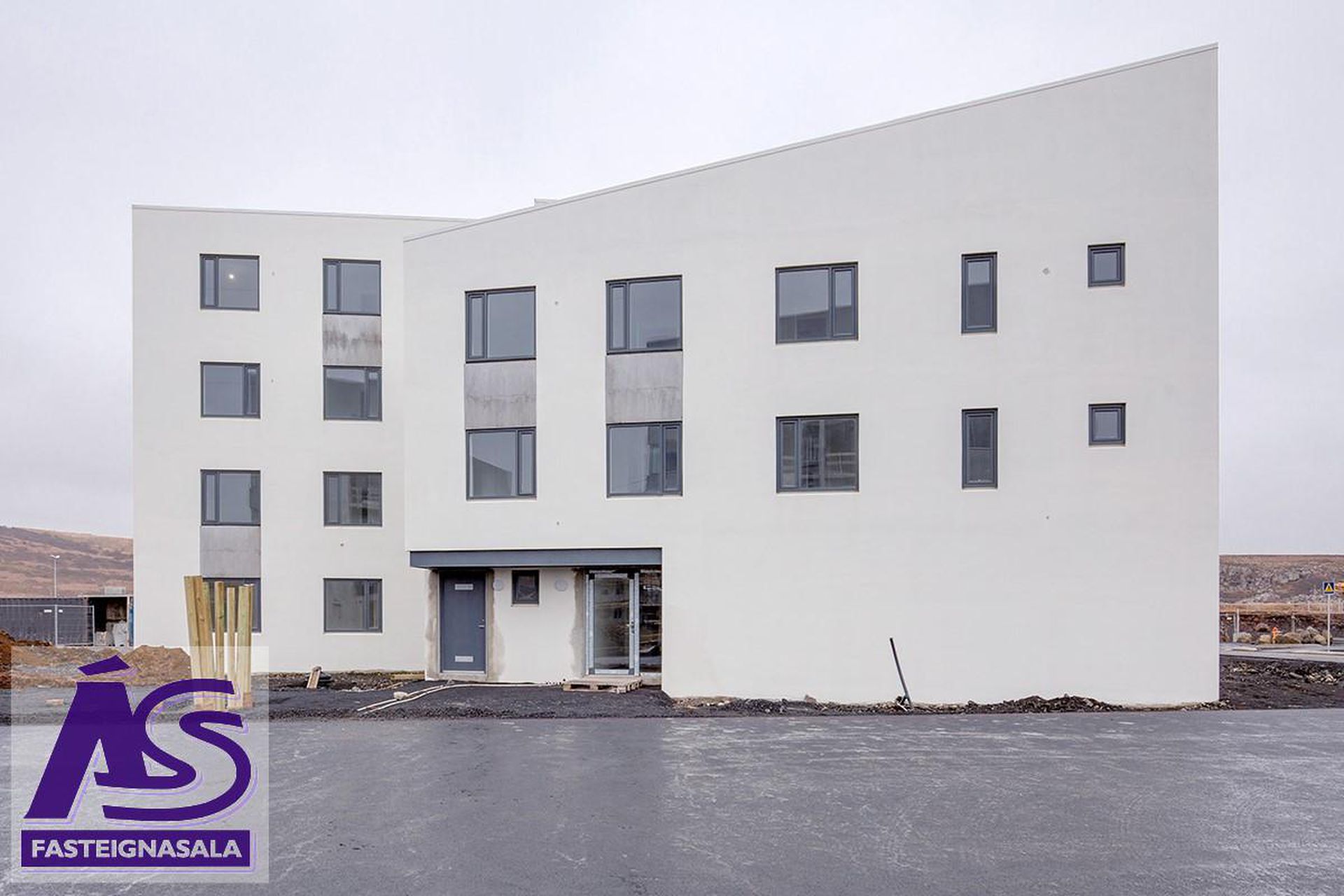 Hádegisskarð 2, 221 Hafnarfjörður
