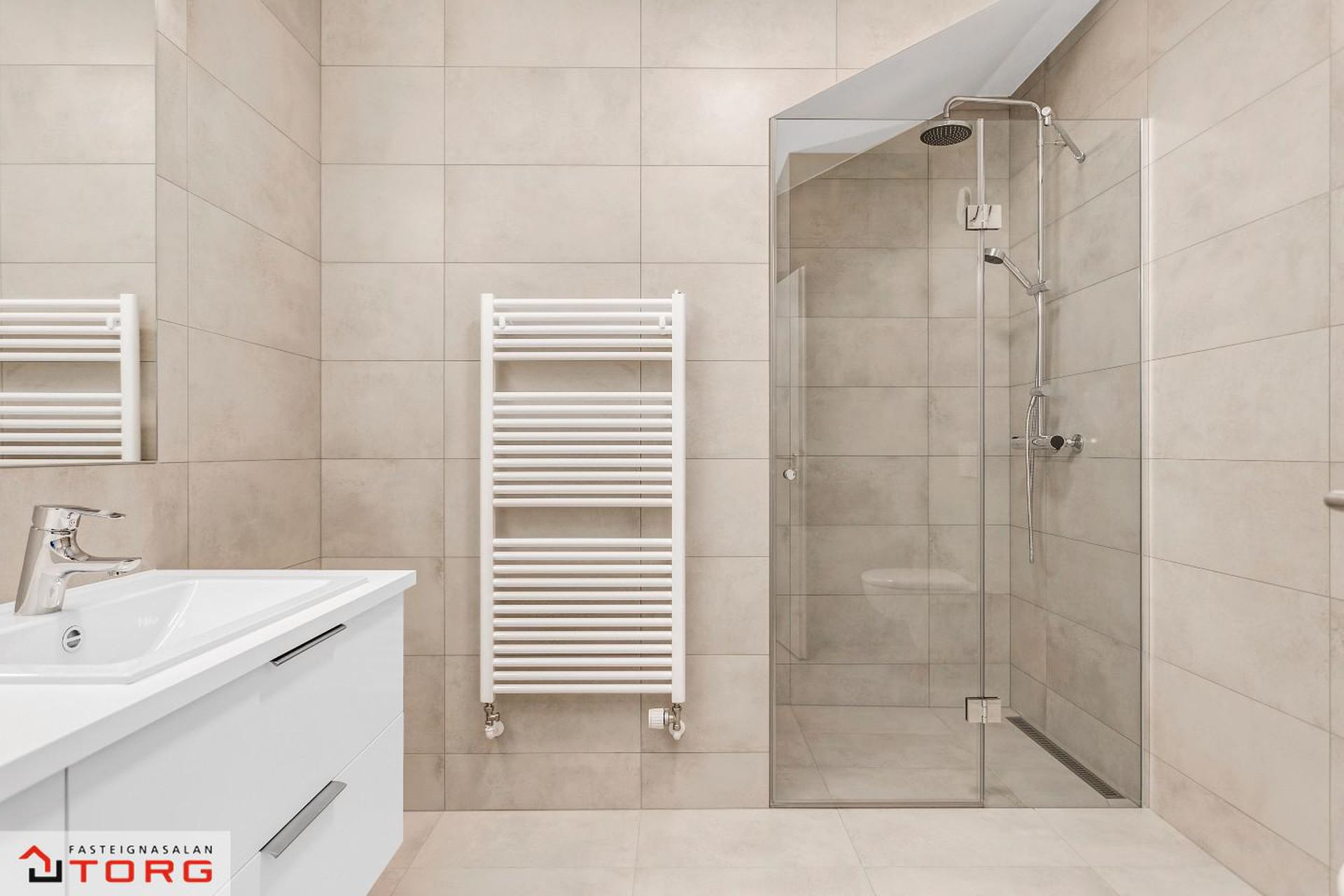 Stuðlaskarð 1, 221 Hafnarfjörður