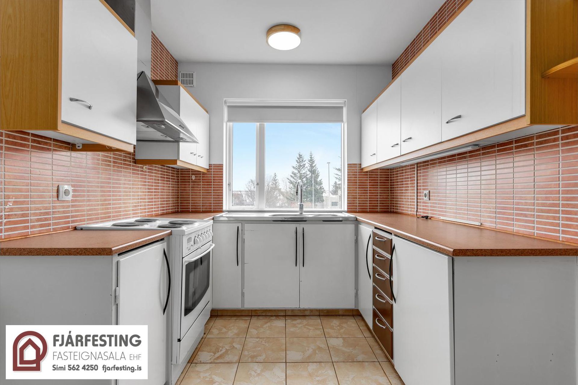 Grensásvegur 56, 108 Reykjavík