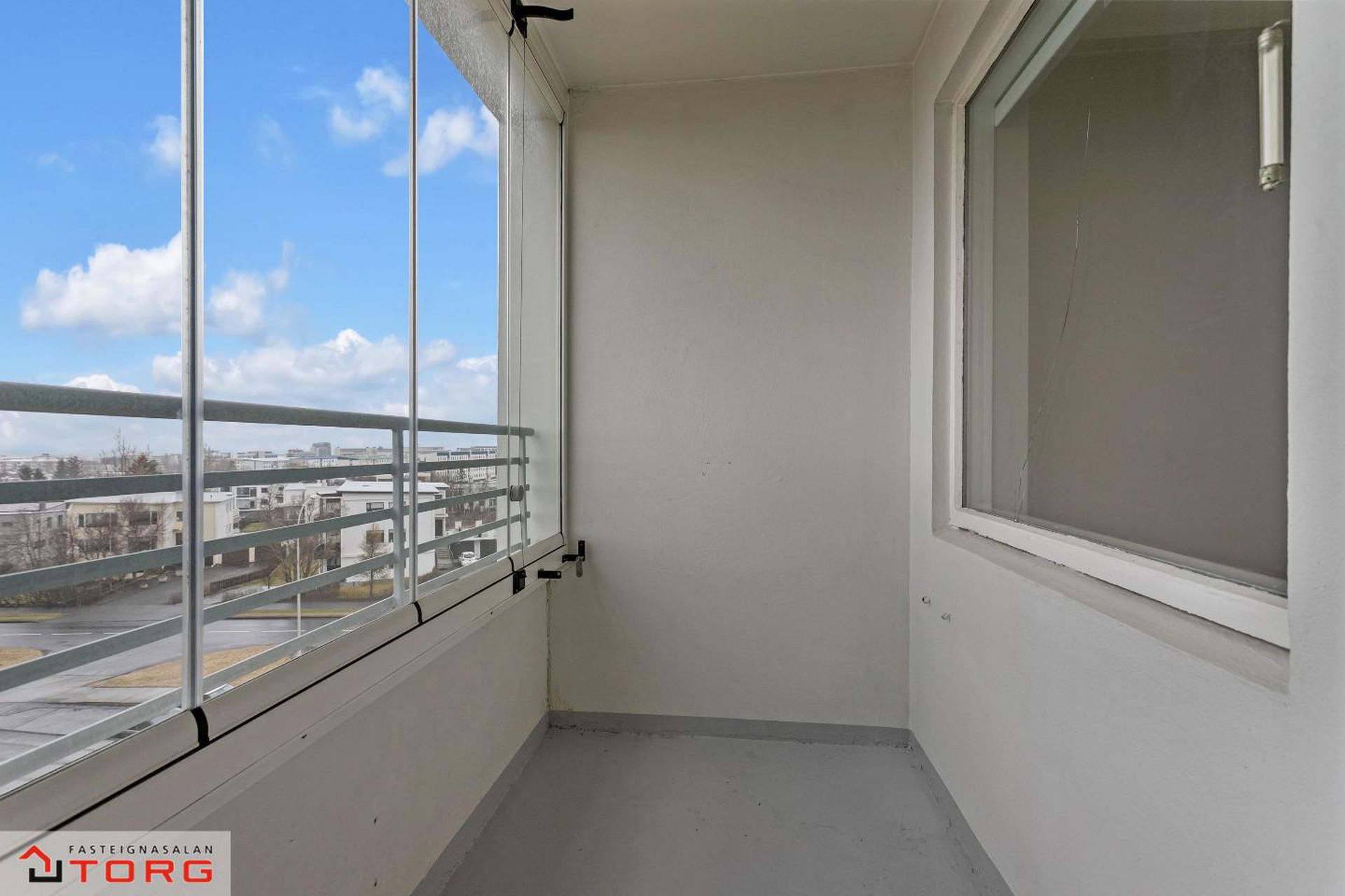 Safamýri 54, 108 Reykjavík