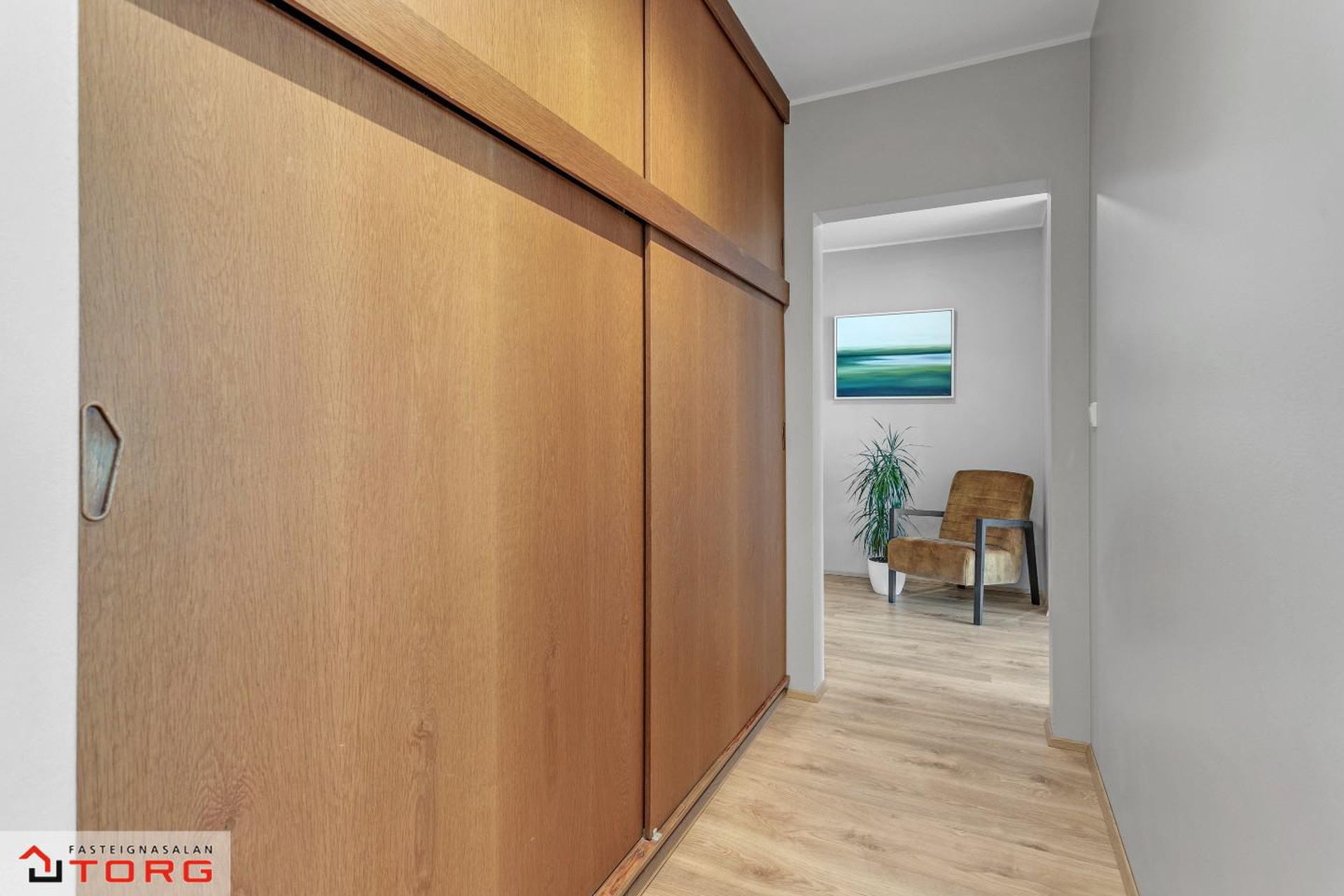 Safamýri 54, 108 Reykjavík