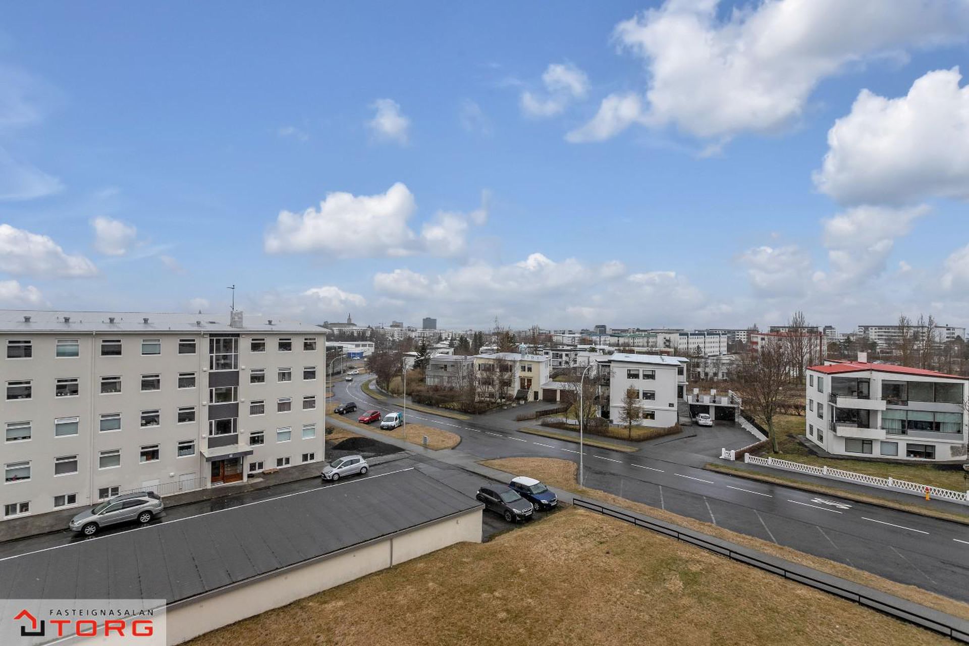 Safamýri 54, 108 Reykjavík