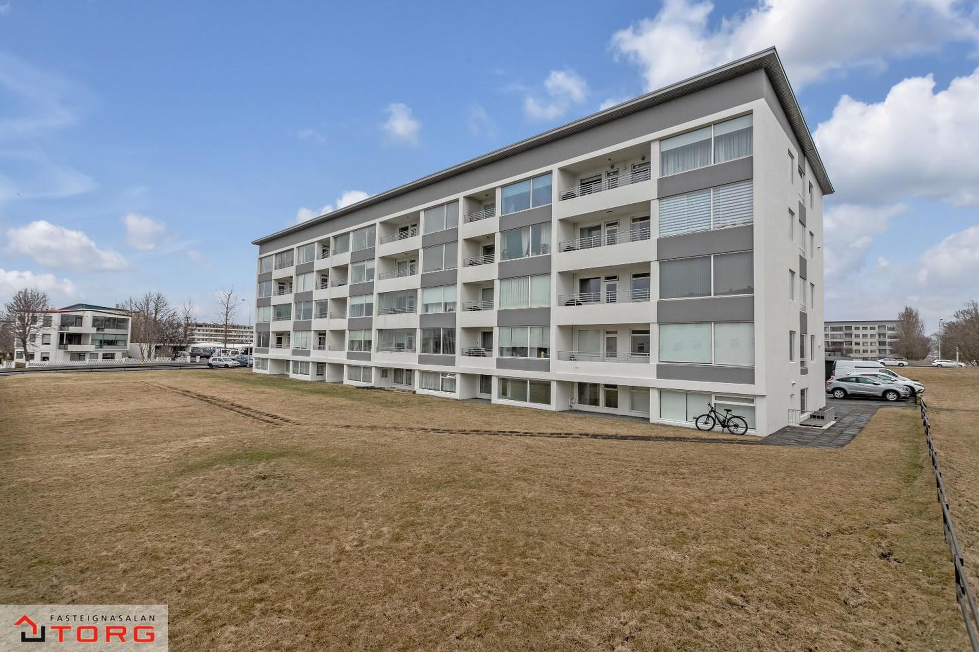 Safamýri 54, 108 Reykjavík