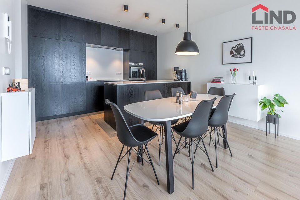 Hverfisgata 96, 101 Reykjavík