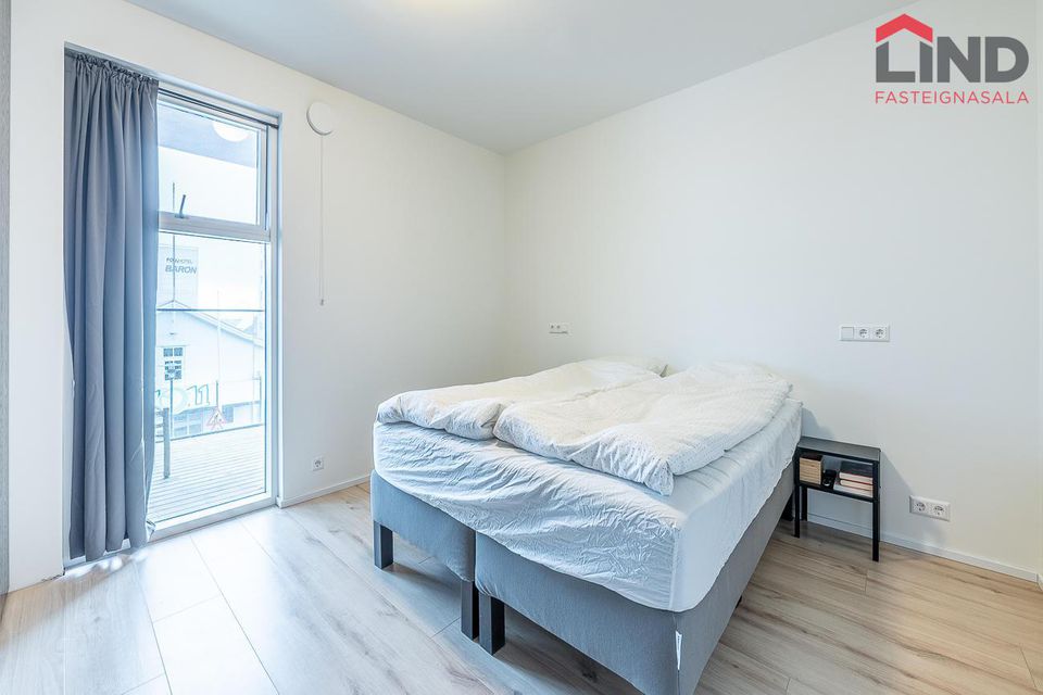 Hverfisgata 96, 101 Reykjavík