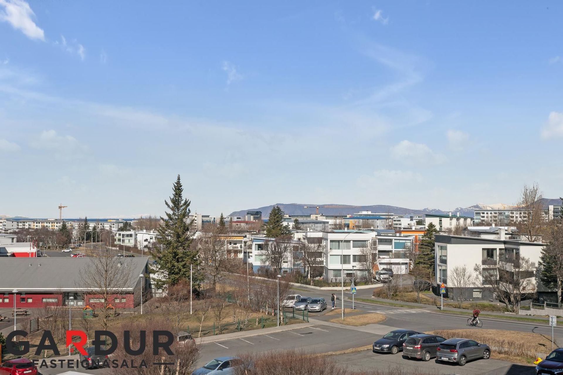 Safamýri 42, 108 Reykjavík