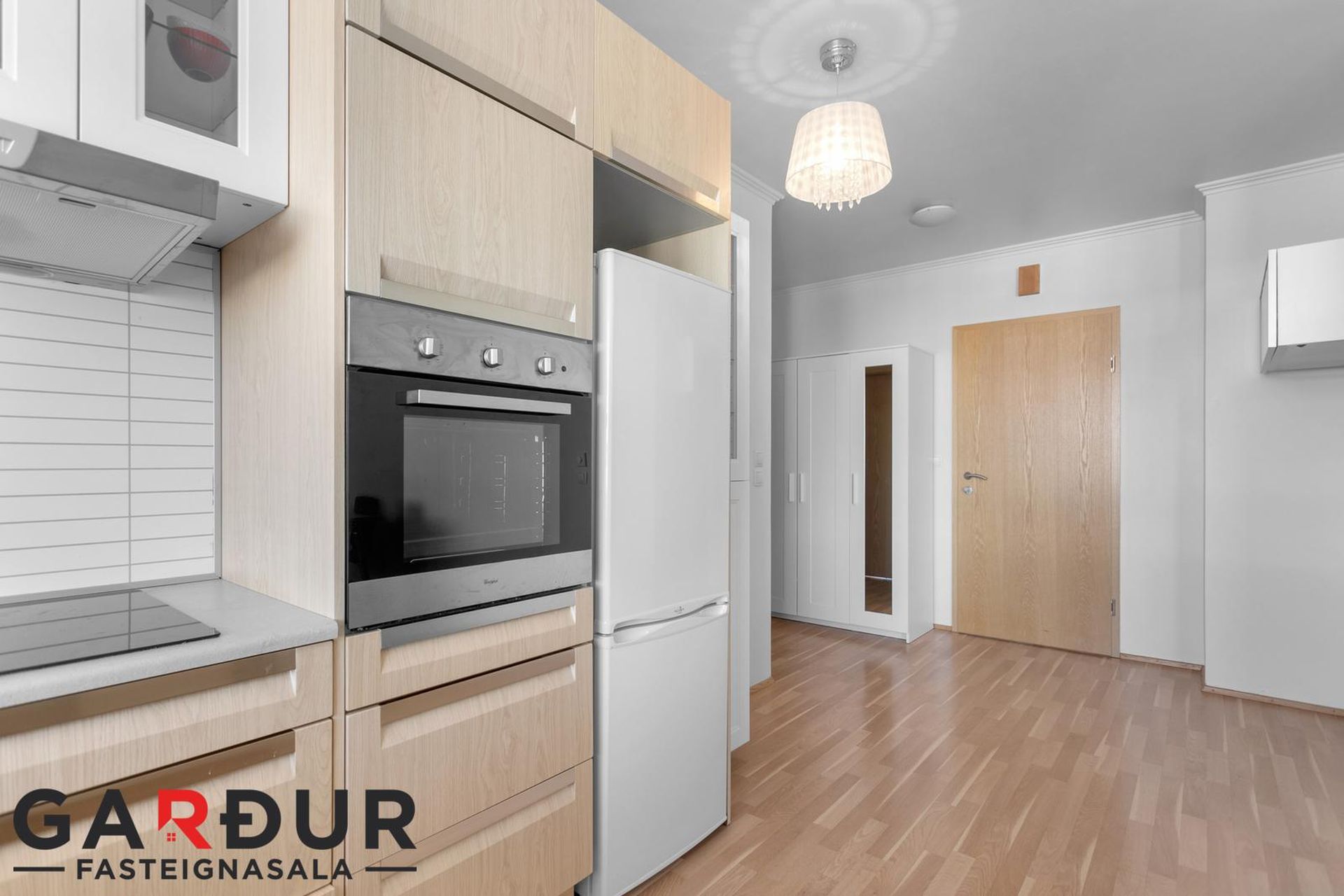 Safamýri 42, 108 Reykjavík