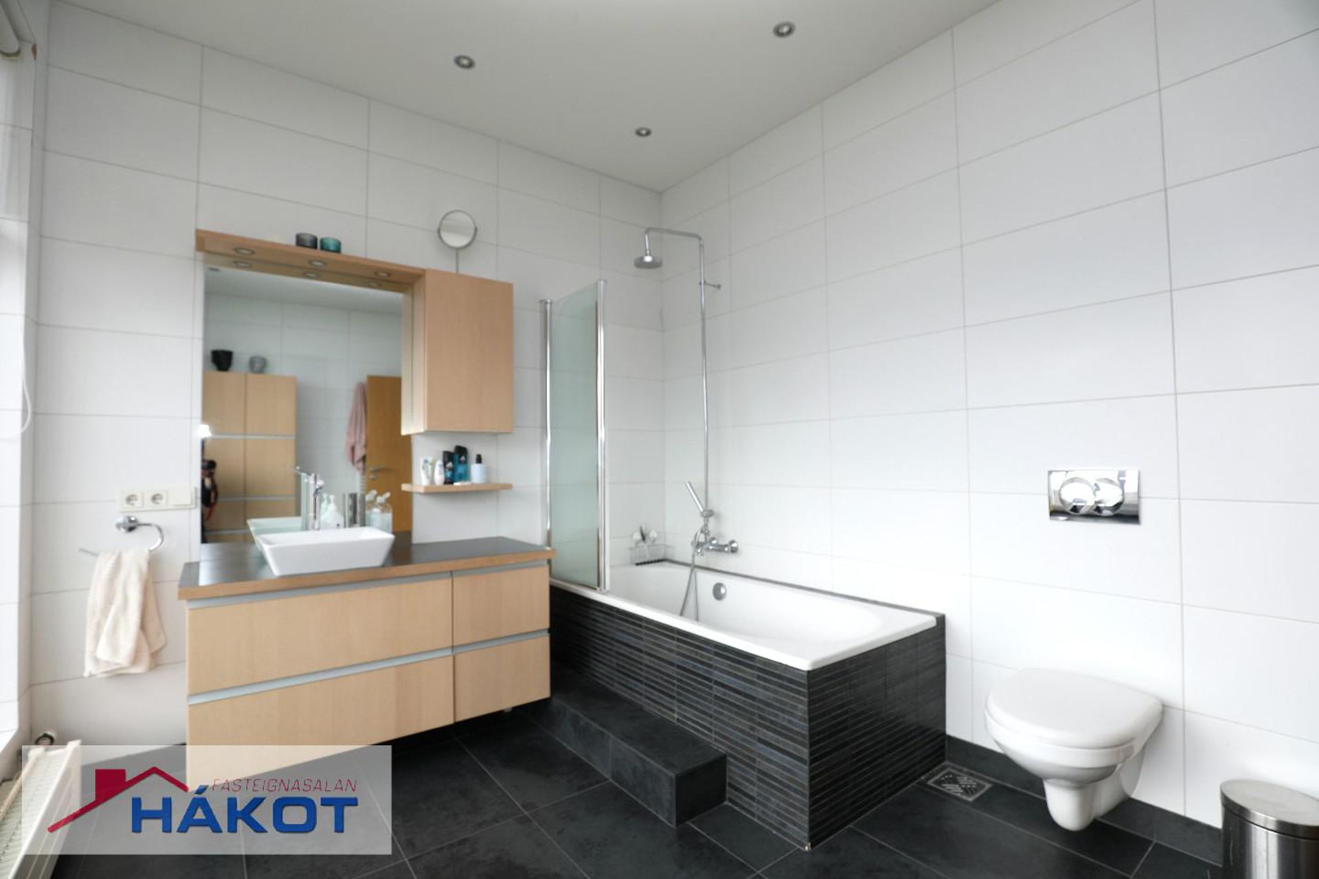 Stillholt 19 - 1001, 300 Akranes