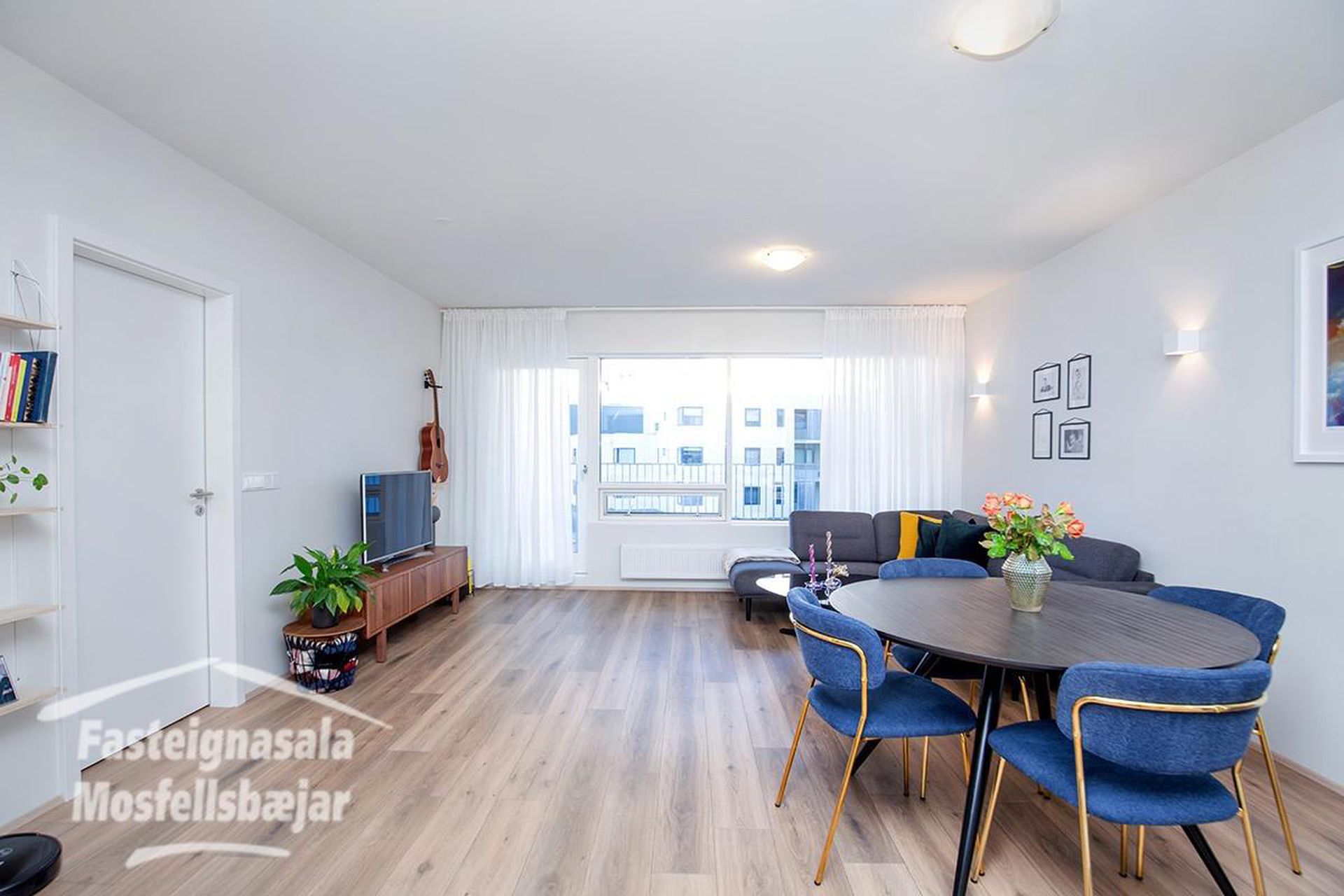 Vefarastræti 19, 270 Mosfellsbær