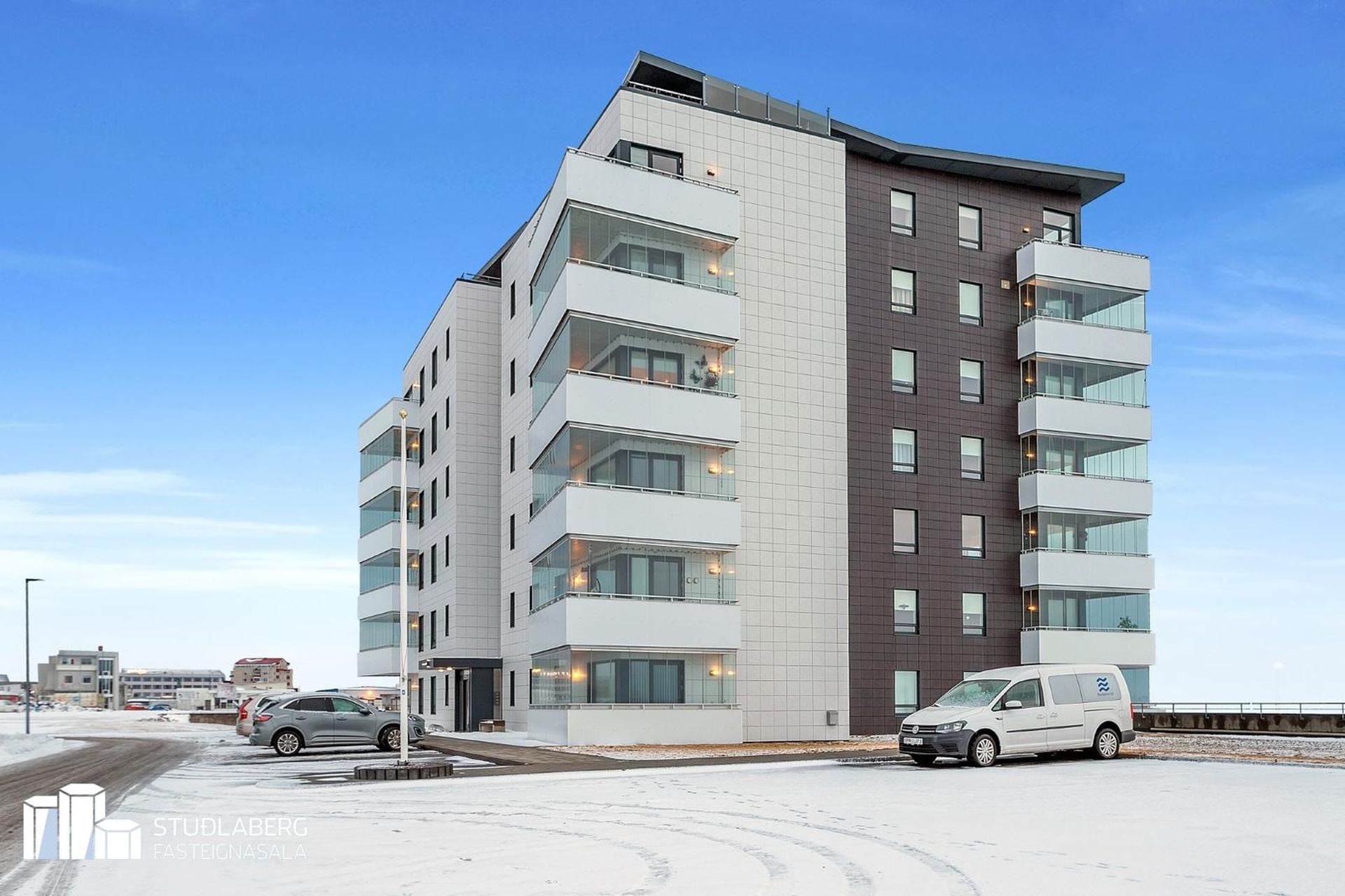 Pósthússtræti 1, 230 Reykjanesbær