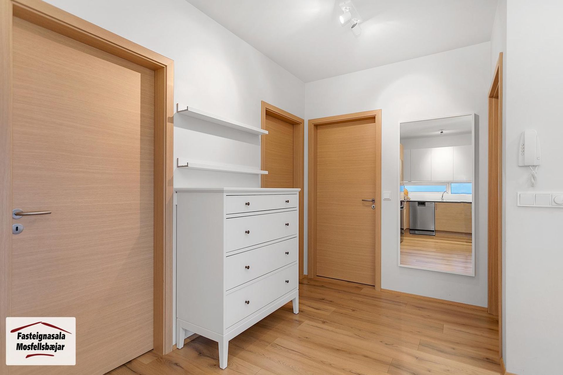 Gerplustræti 16, 270 Mosfellsbær