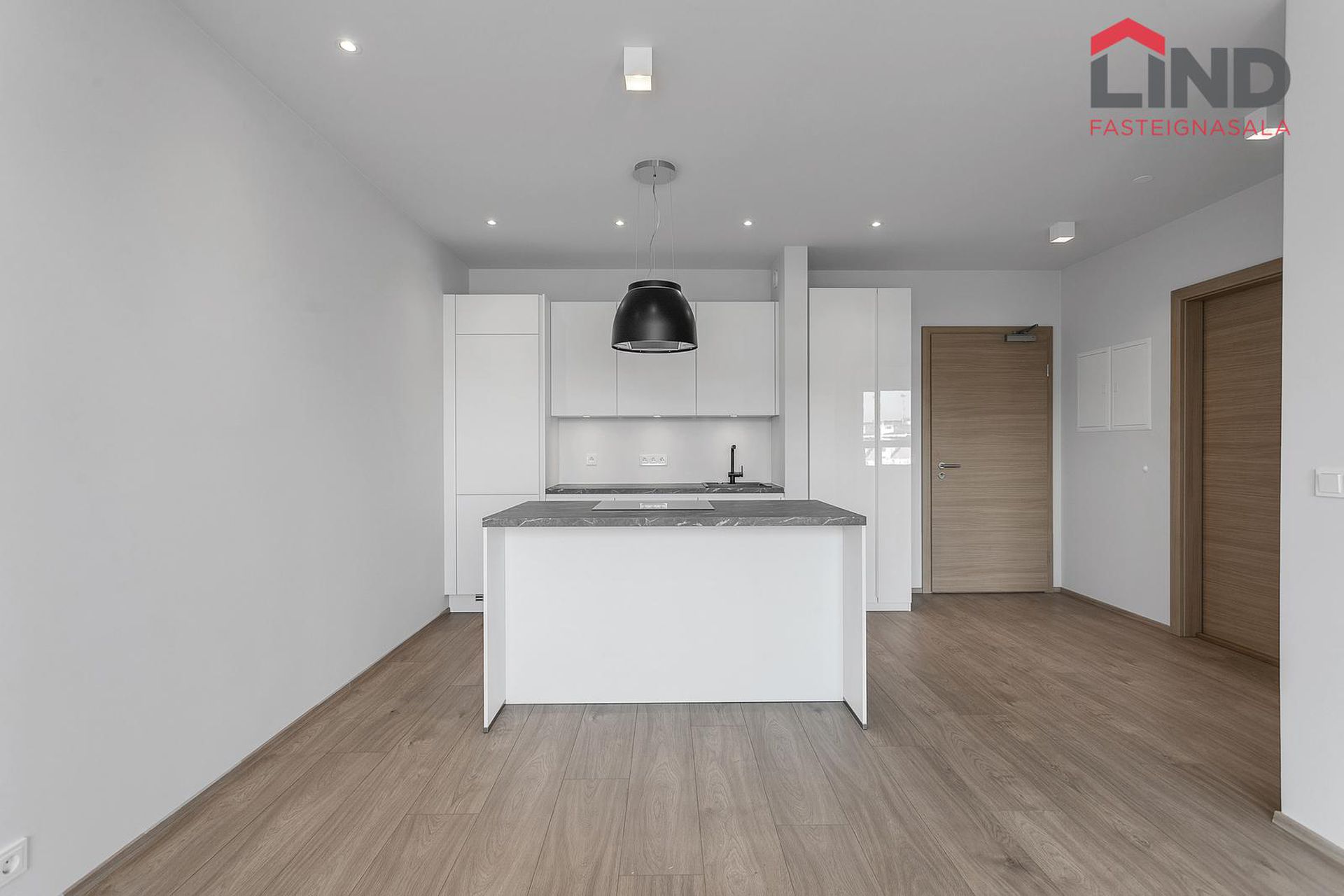 Smyrilshlíð 18, 102 Reykjavík