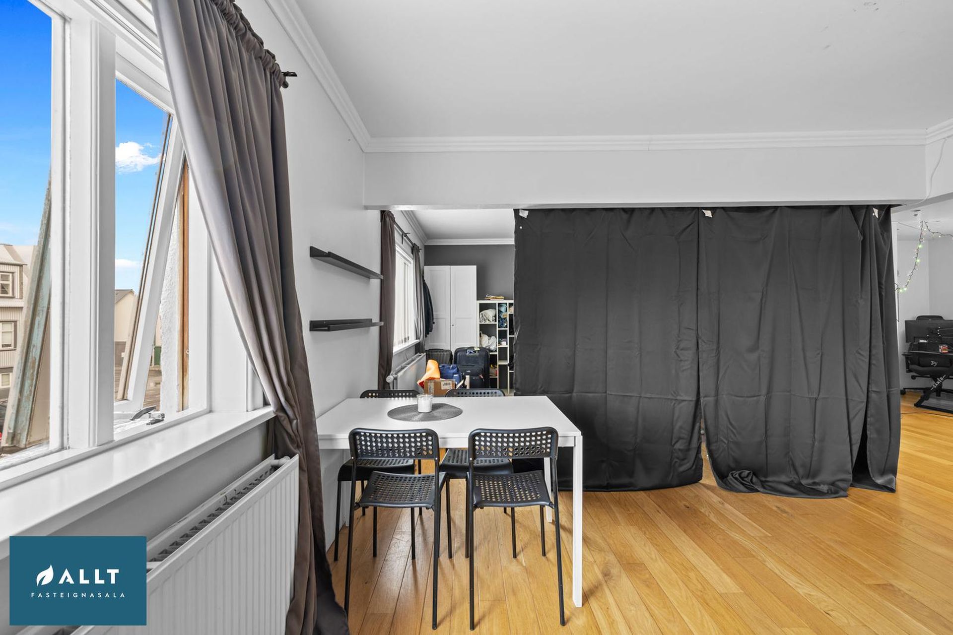 Hellisgata 18, 220 Hafnarfjörður