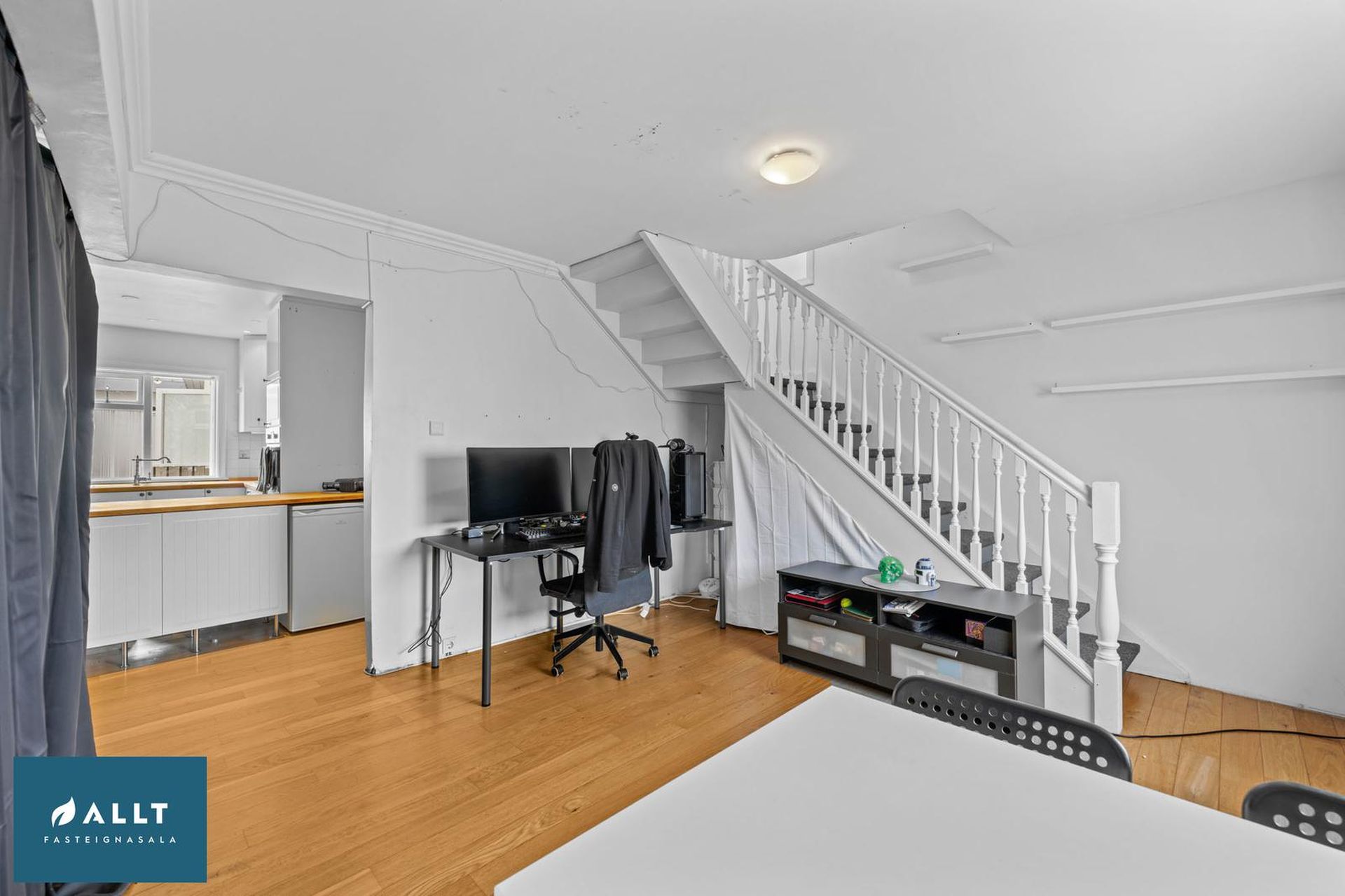 Hellisgata 18, 220 Hafnarfjörður