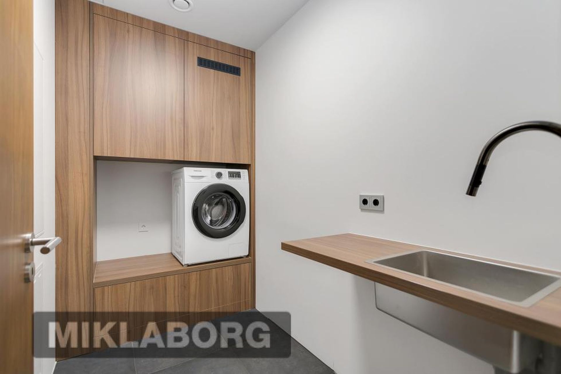 Reykjastræti 5, 101 Reykjavík