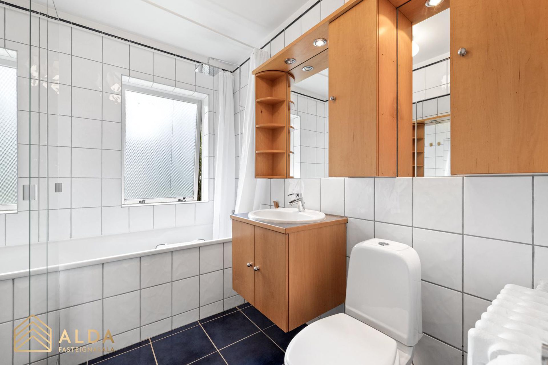 Hólmgarður 51, 108 Reykjavík