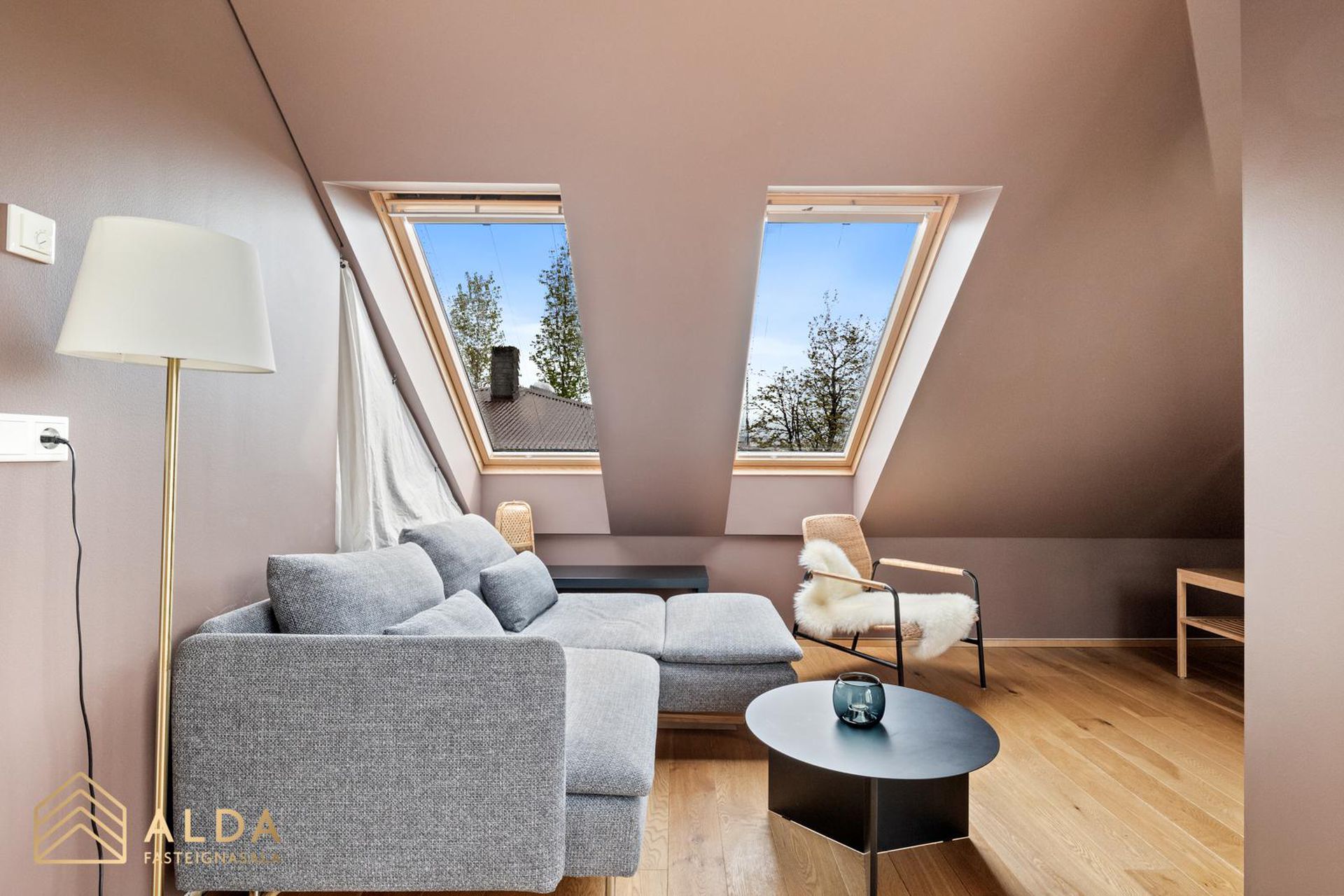 Hólmgarður 51, 108 Reykjavík