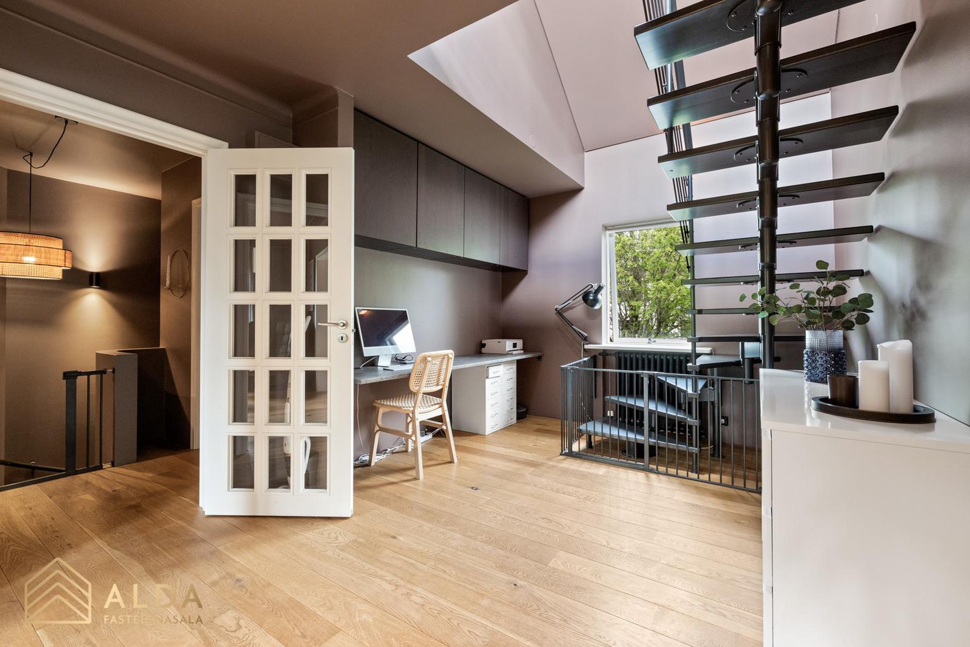 Hólmgarður 51, 108 Reykjavík