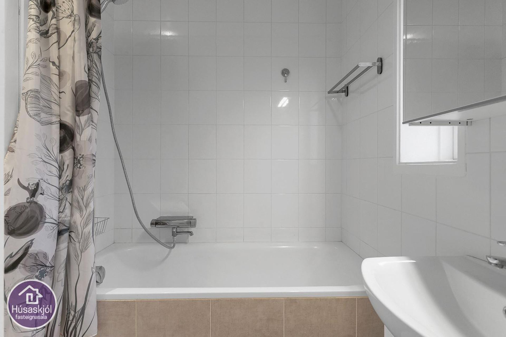 Snorrabraut 36, 105 Reykjavík