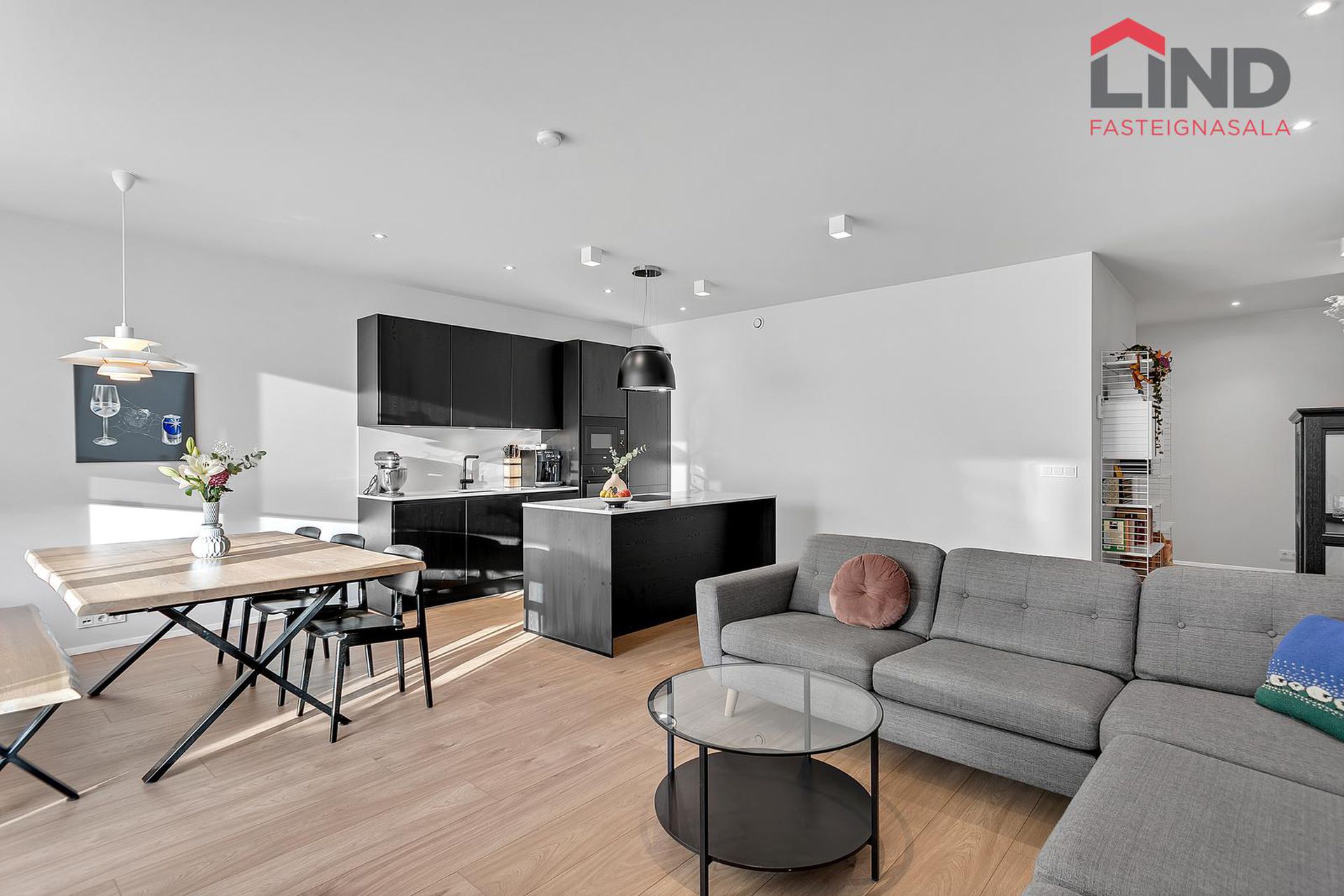 Smyrilshlíð 14, 102 Reykjavík