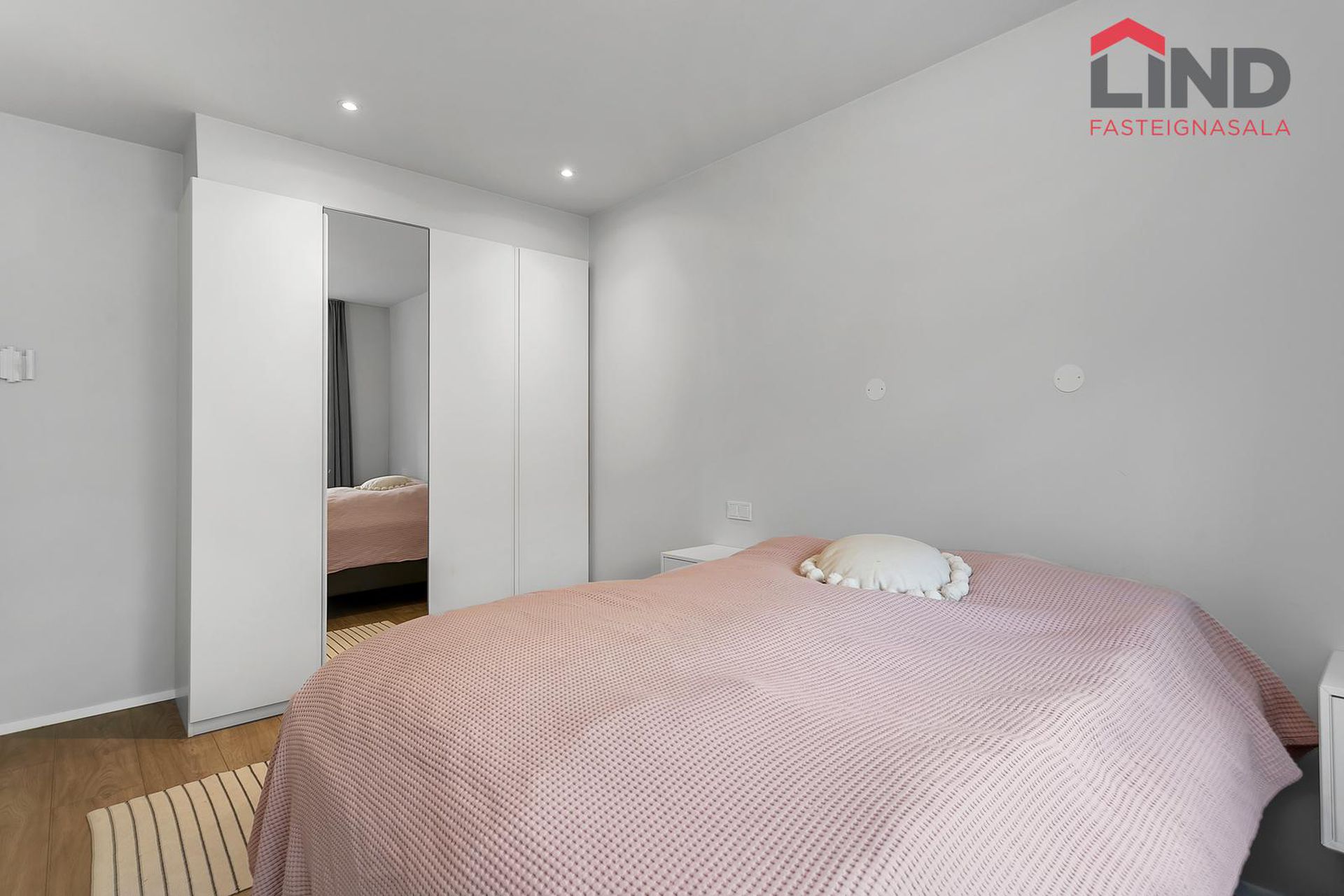 Smyrilshlíð 14, 102 Reykjavík