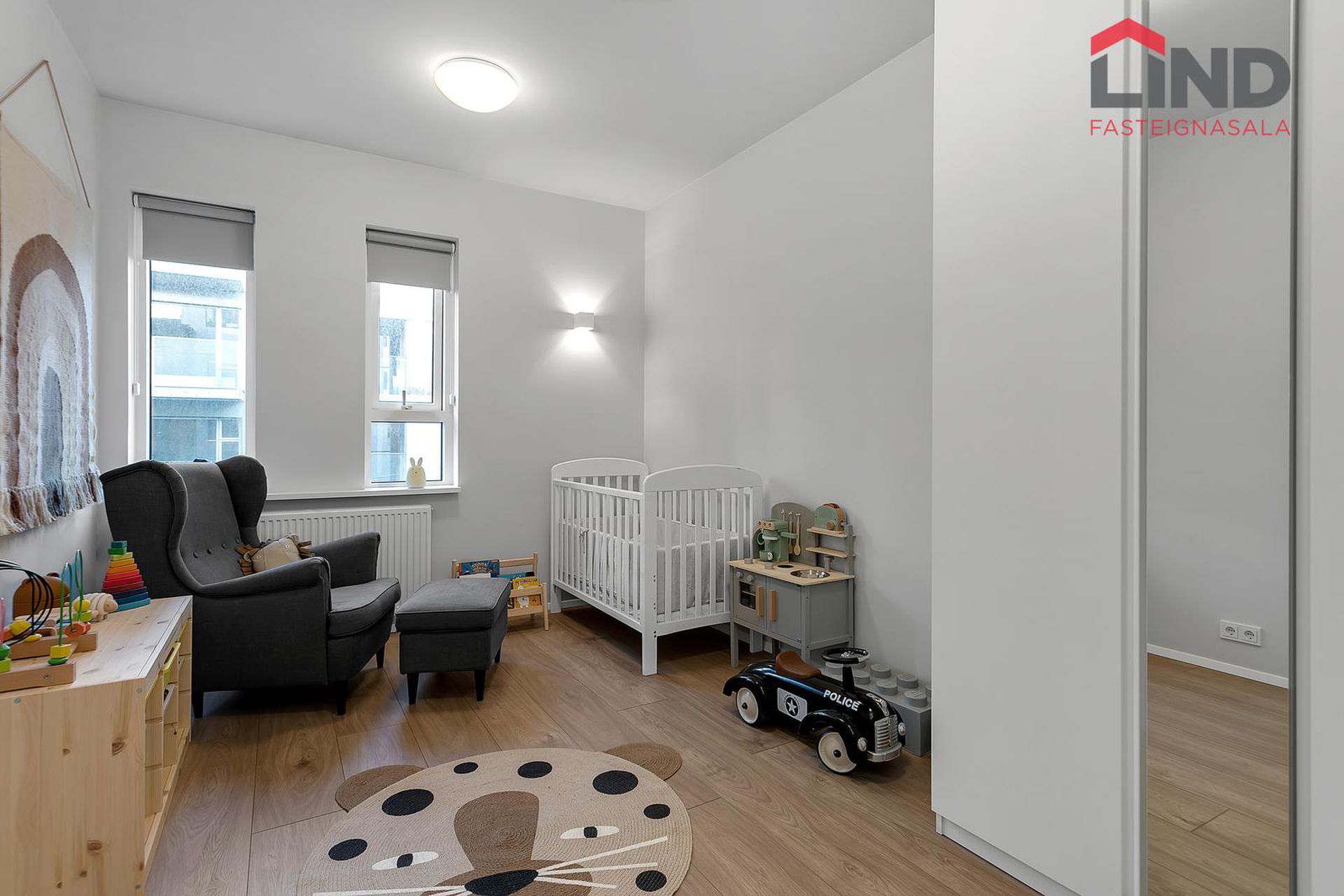 Smyrilshlíð 14, 102 Reykjavík