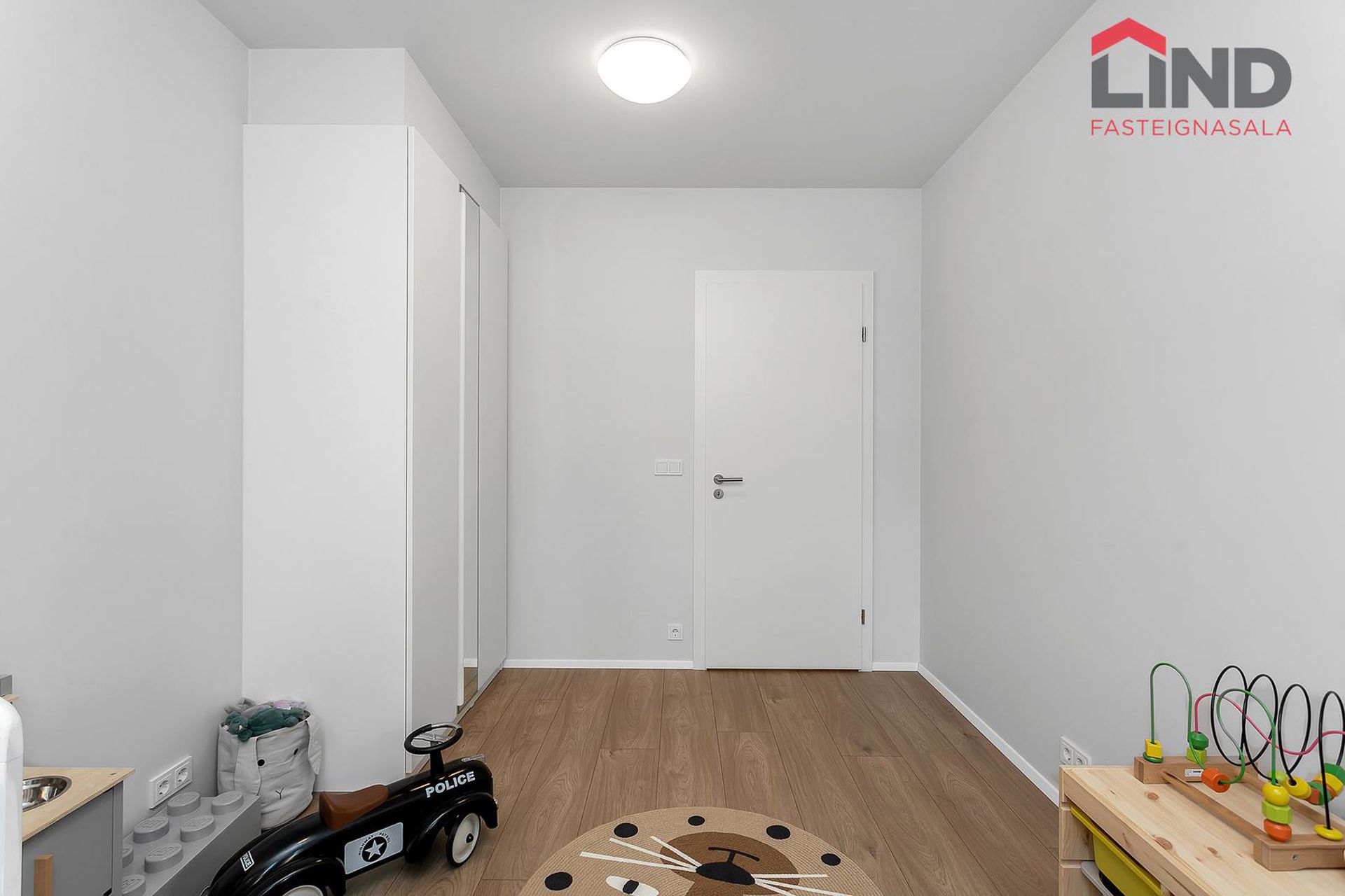 Smyrilshlíð 14, 102 Reykjavík